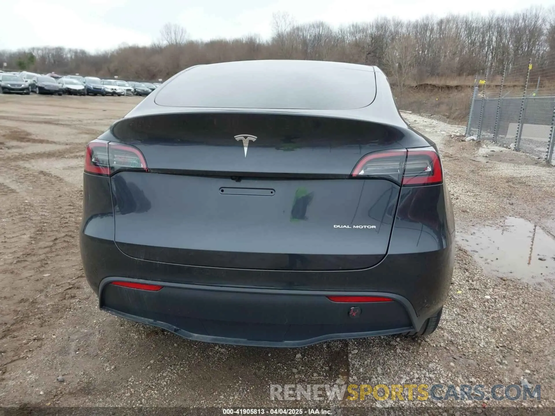 17 fotografías del automóvil dañado 7SAYGDEEXSF266143 TESLA MODEL Y 2025