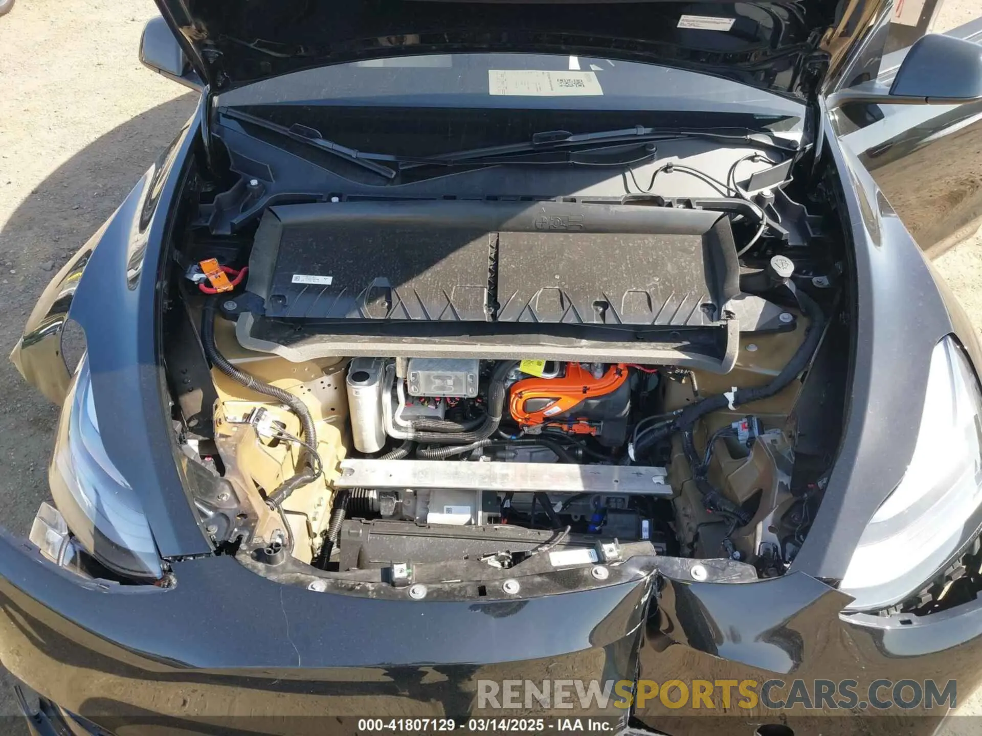 10 fotografías del automóvil dañado 7SAYGDEEXSF267888 TESLA MODEL Y 2025