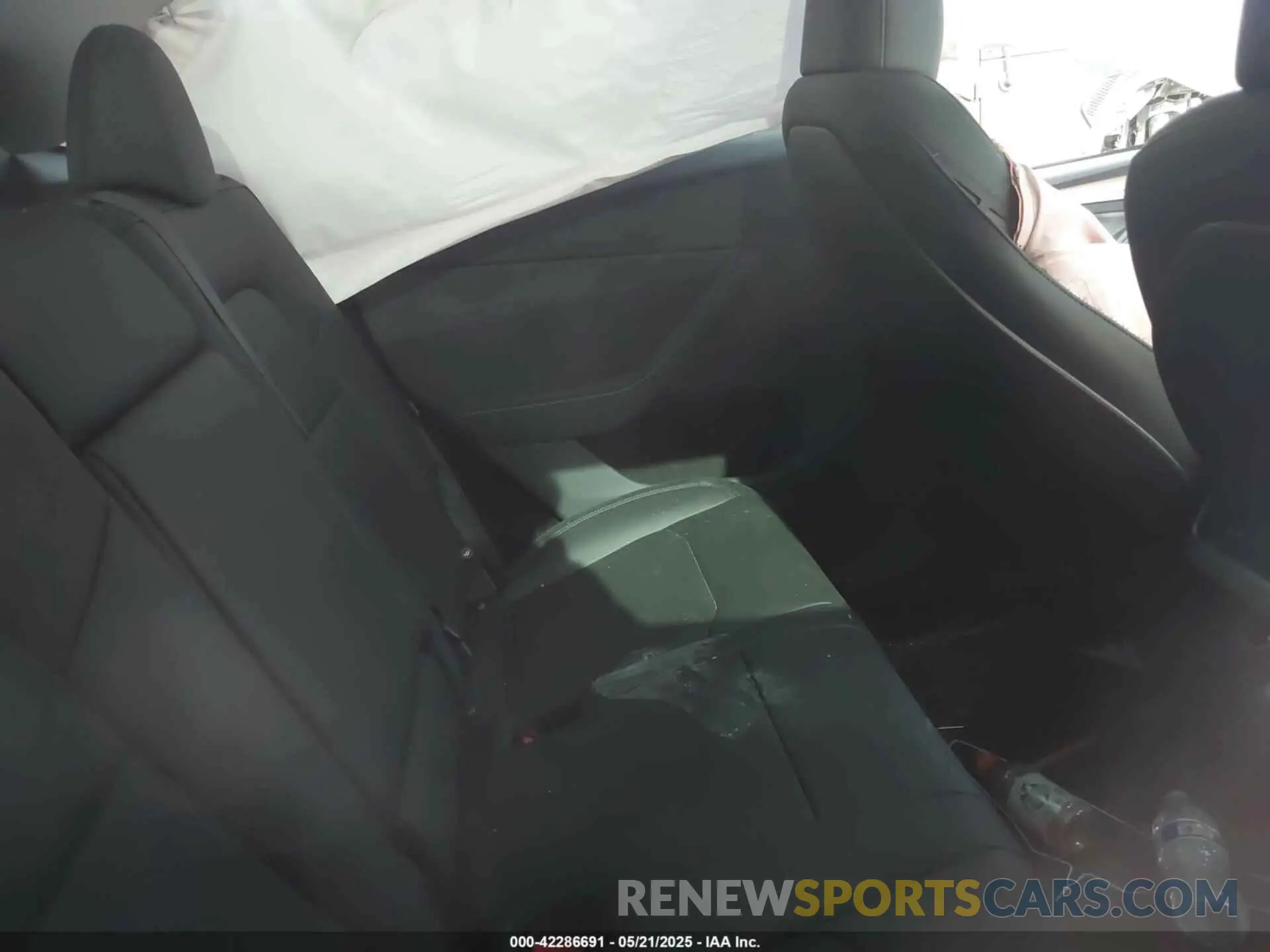 8 fotografías del automóvil dañado 7SAYGDEF2SA366176 TESLA MODEL Y 2025