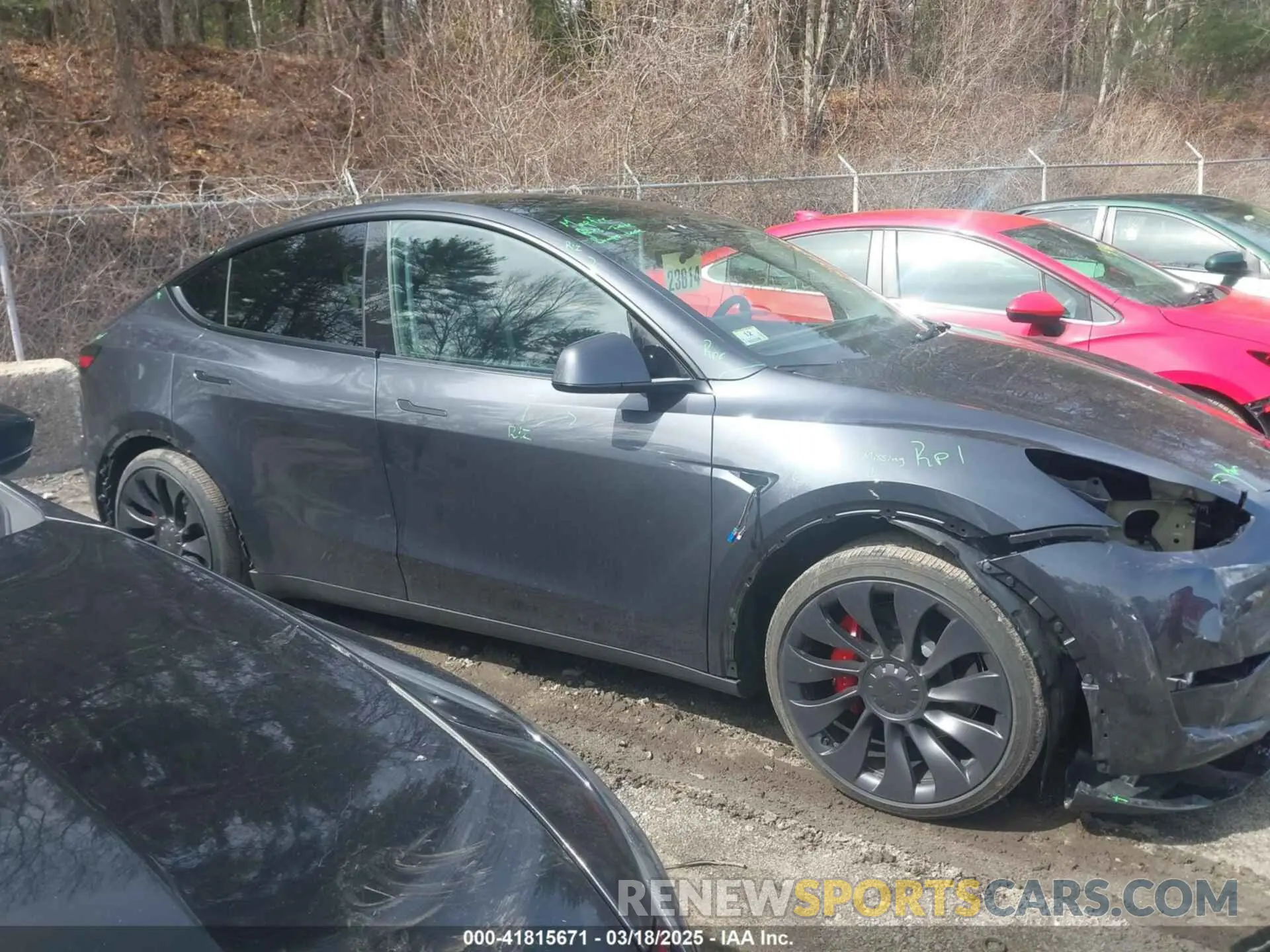 14 fotografías del automóvil dañado 7SAYGDEF4SA344146 TESLA MODEL Y 2025