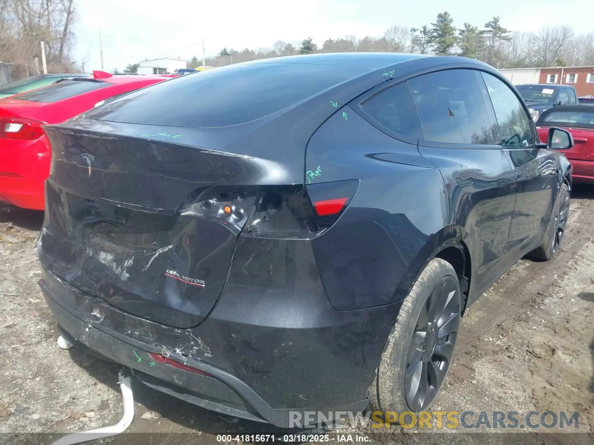 4 fotografías del automóvil dañado 7SAYGDEF4SA344146 TESLA MODEL Y 2025