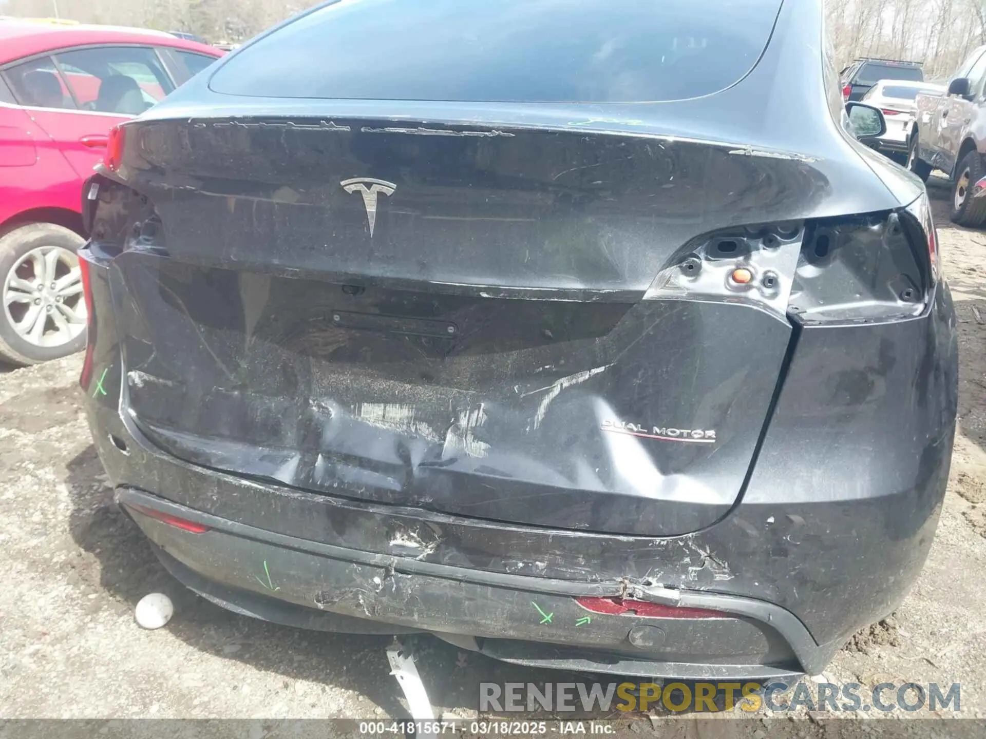 6 fotografías del automóvil dañado 7SAYGDEF4SA344146 TESLA MODEL Y 2025