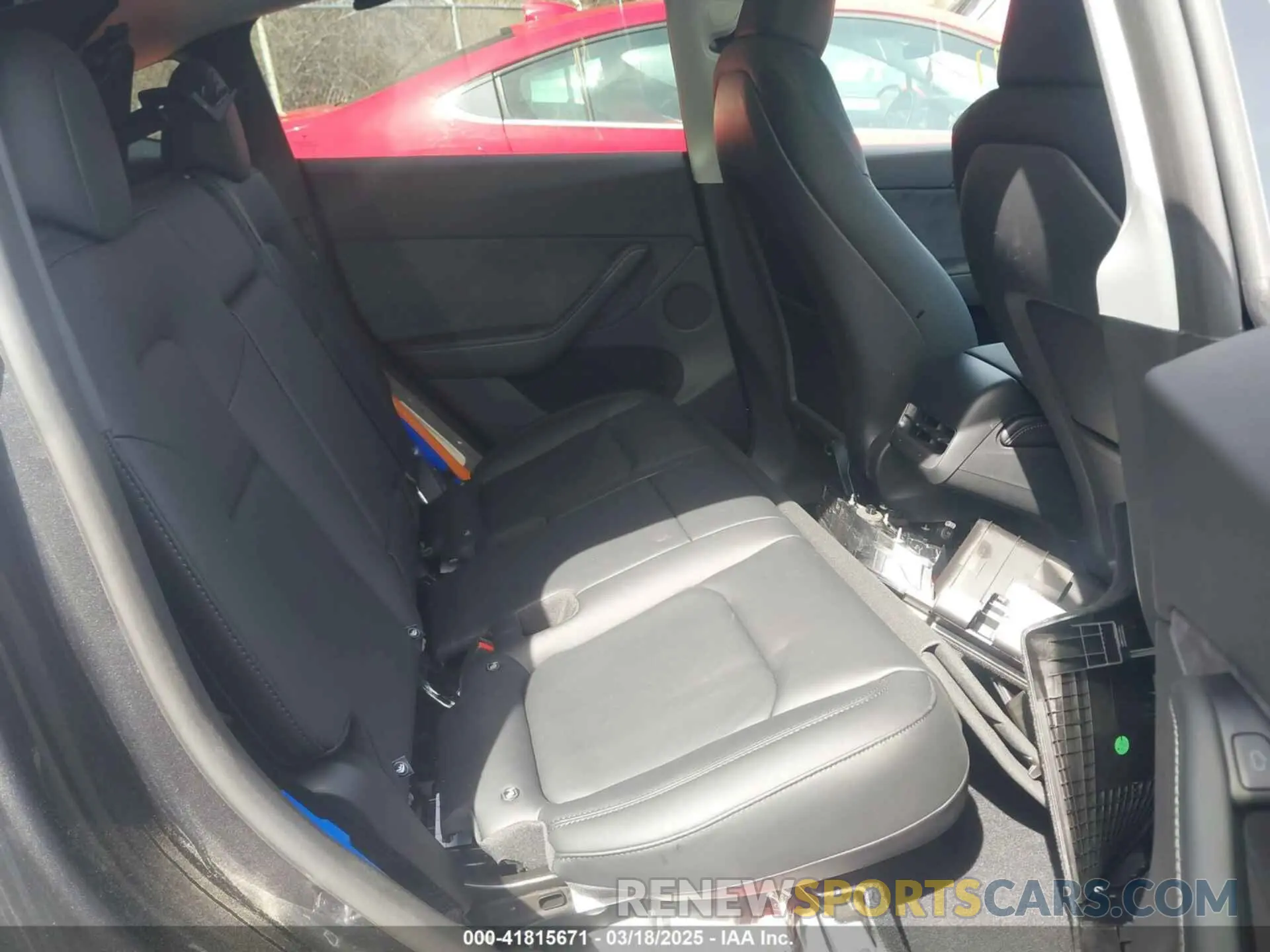 8 fotografías del automóvil dañado 7SAYGDEF4SA344146 TESLA MODEL Y 2025