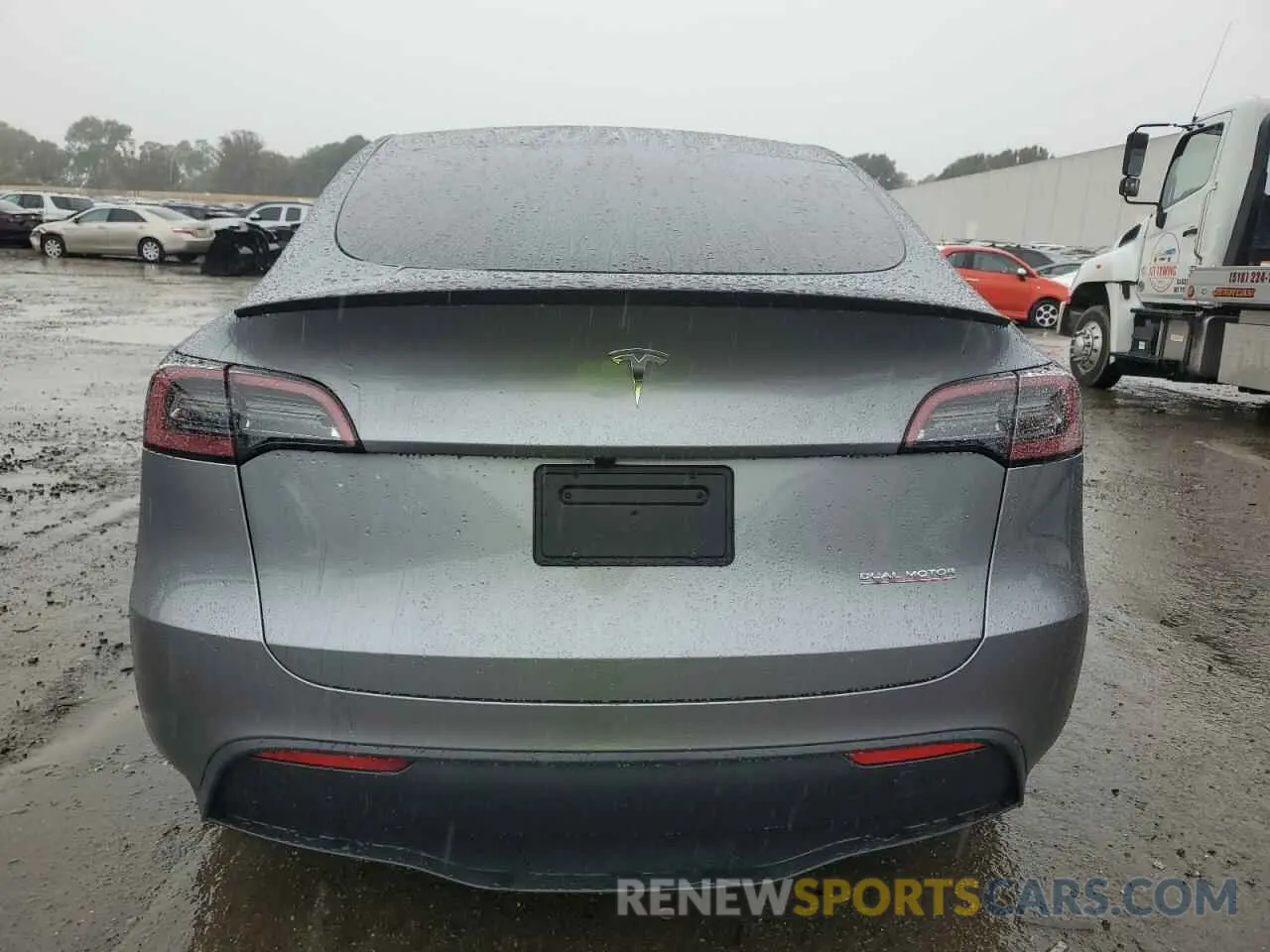 6 fotografías del automóvil dañado 7SAYGDEF8SF264738 TESLA MODEL Y 2025