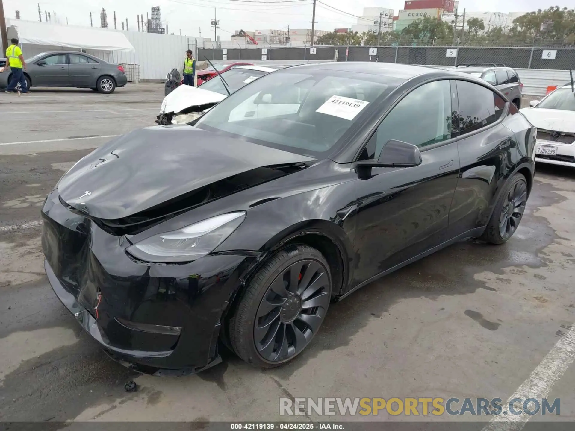 2 fotografías del automóvil dañado 7SAYGDEFXSF231966 TESLA MODEL Y 2025