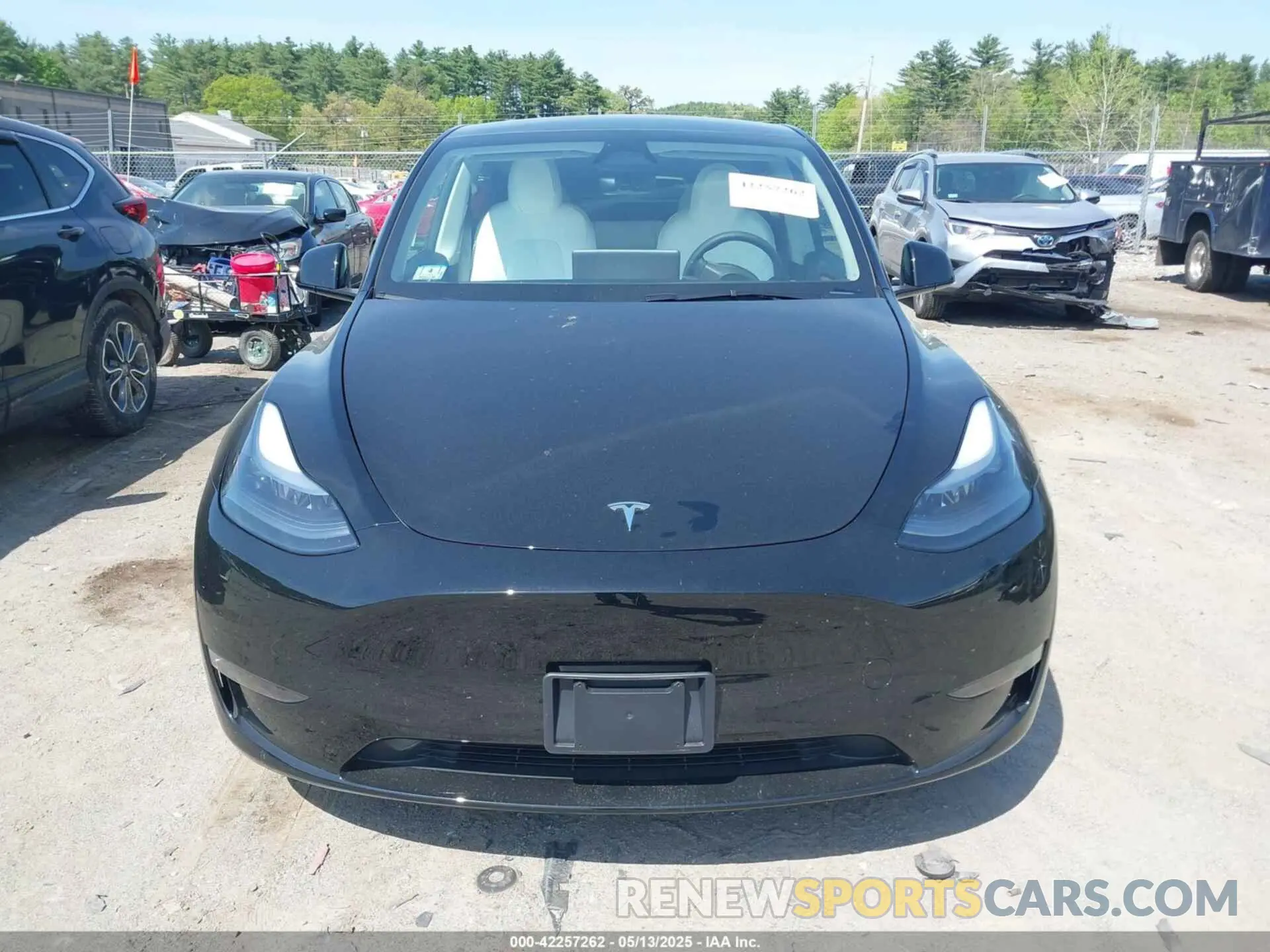 12 fotografías del automóvil dañado 7SAYGDEFXSF309548 TESLA MODEL Y 2025