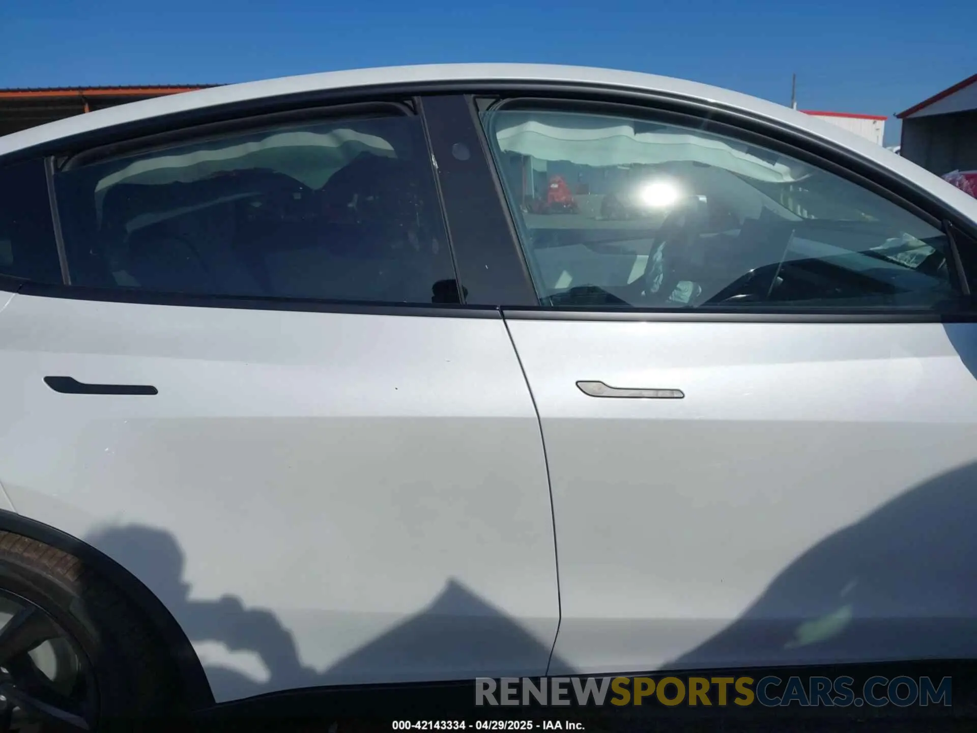 14 fotografías del automóvil dañado 7SAYGDEE3TA391421 TESLA MODEL Y 2026