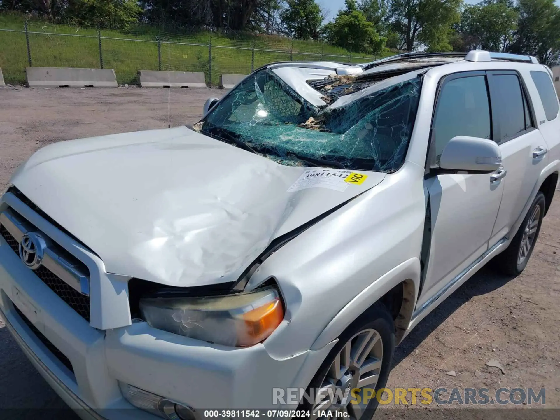 6 fotografías del automóvil dañado JTEBU5JR0D5115273 TOYOTA 4RUNNER 2013