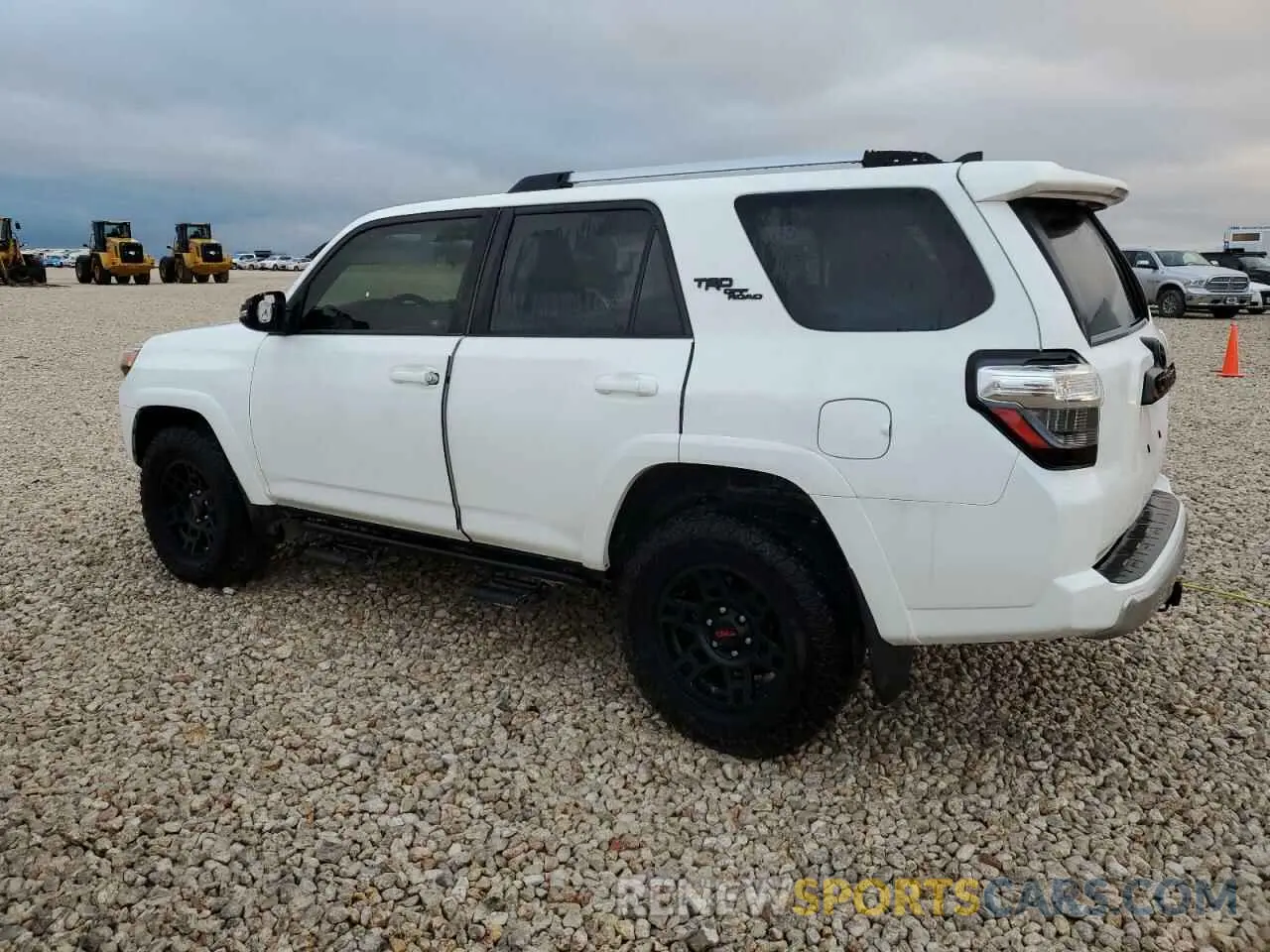 2 fotografías del automóvil dañado JTEBU5JR9J5554273 TOYOTA 4RUNNER 2018