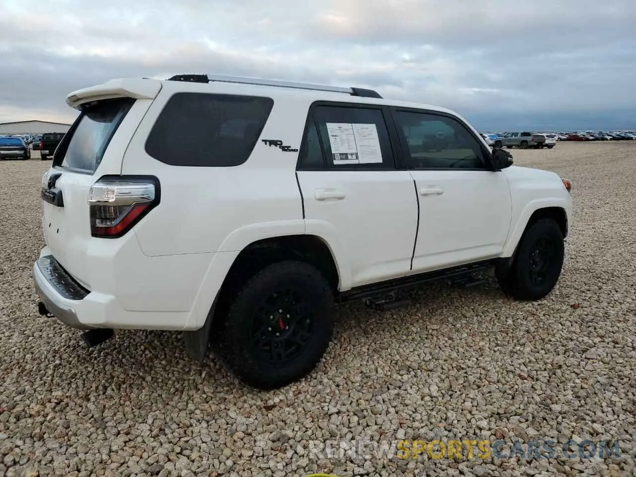 3 fotografías del automóvil dañado JTEBU5JR9J5554273 TOYOTA 4RUNNER 2018
