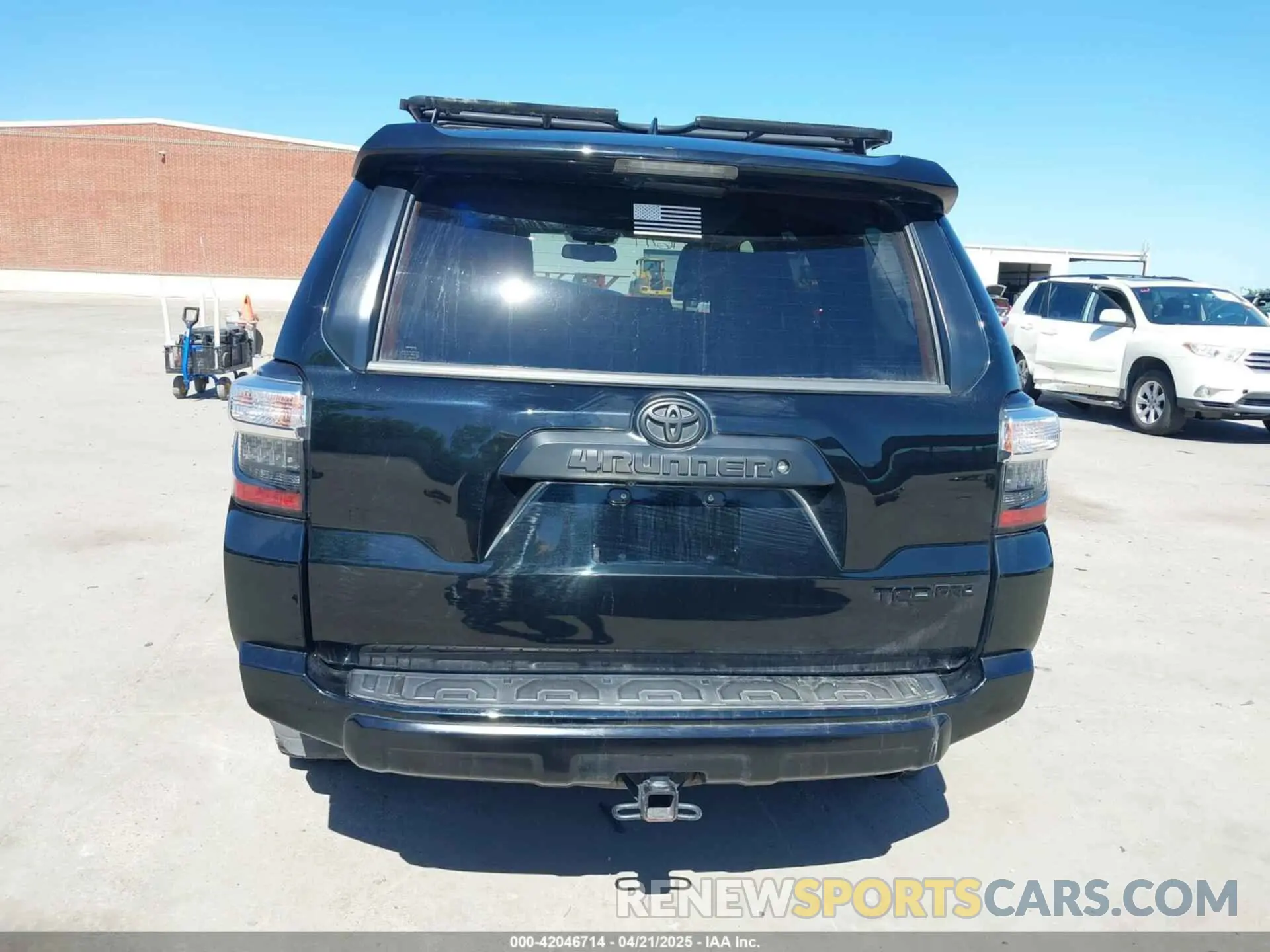 17 fotografías del automóvil dañado JTEBU5JR0K5606293 TOYOTA 4RUNNER 2019