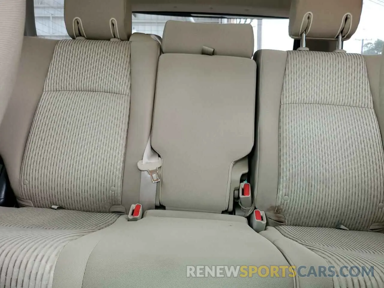 10 fotografías del automóvil dañado JTEBU5JR0K5659592 TOYOTA 4RUNNER 2019