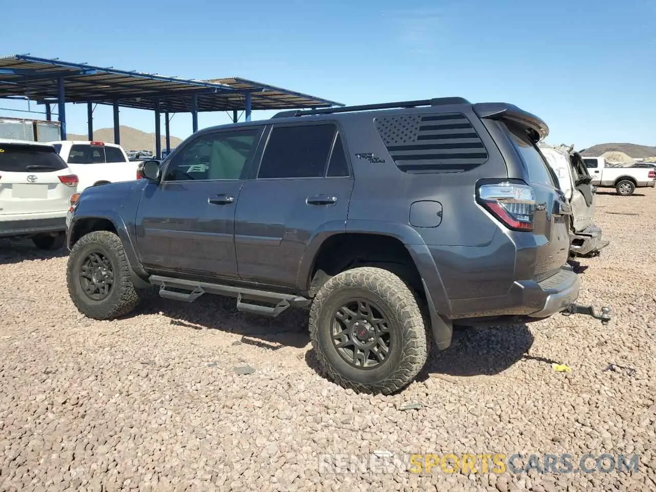 2 fotografías del automóvil dañado JTEBU5JR0K5684279 TOYOTA 4RUNNER 2019