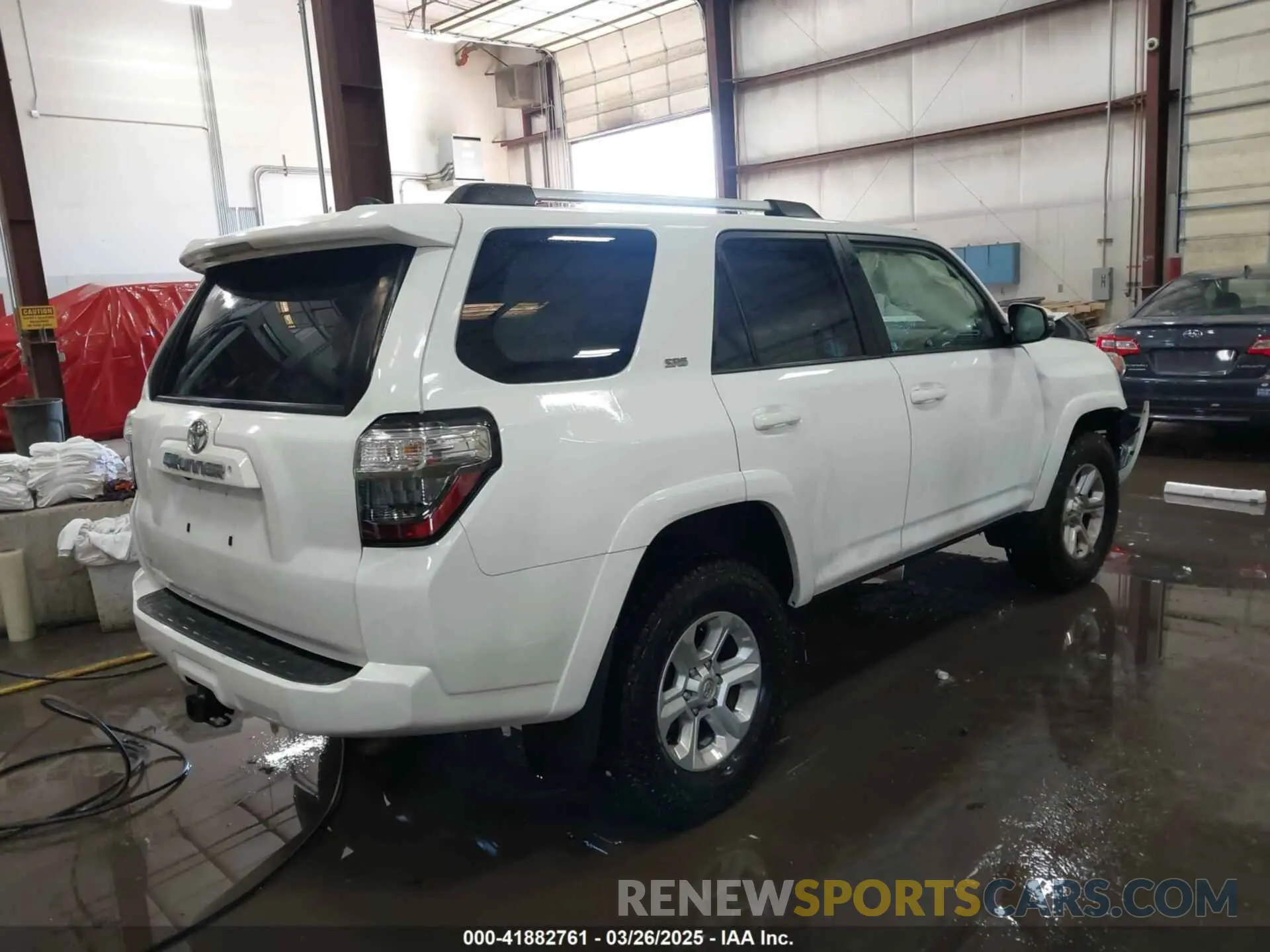 4 fotografías del automóvil dañado JTEBU5JR0K5693273 TOYOTA 4RUNNER 2019