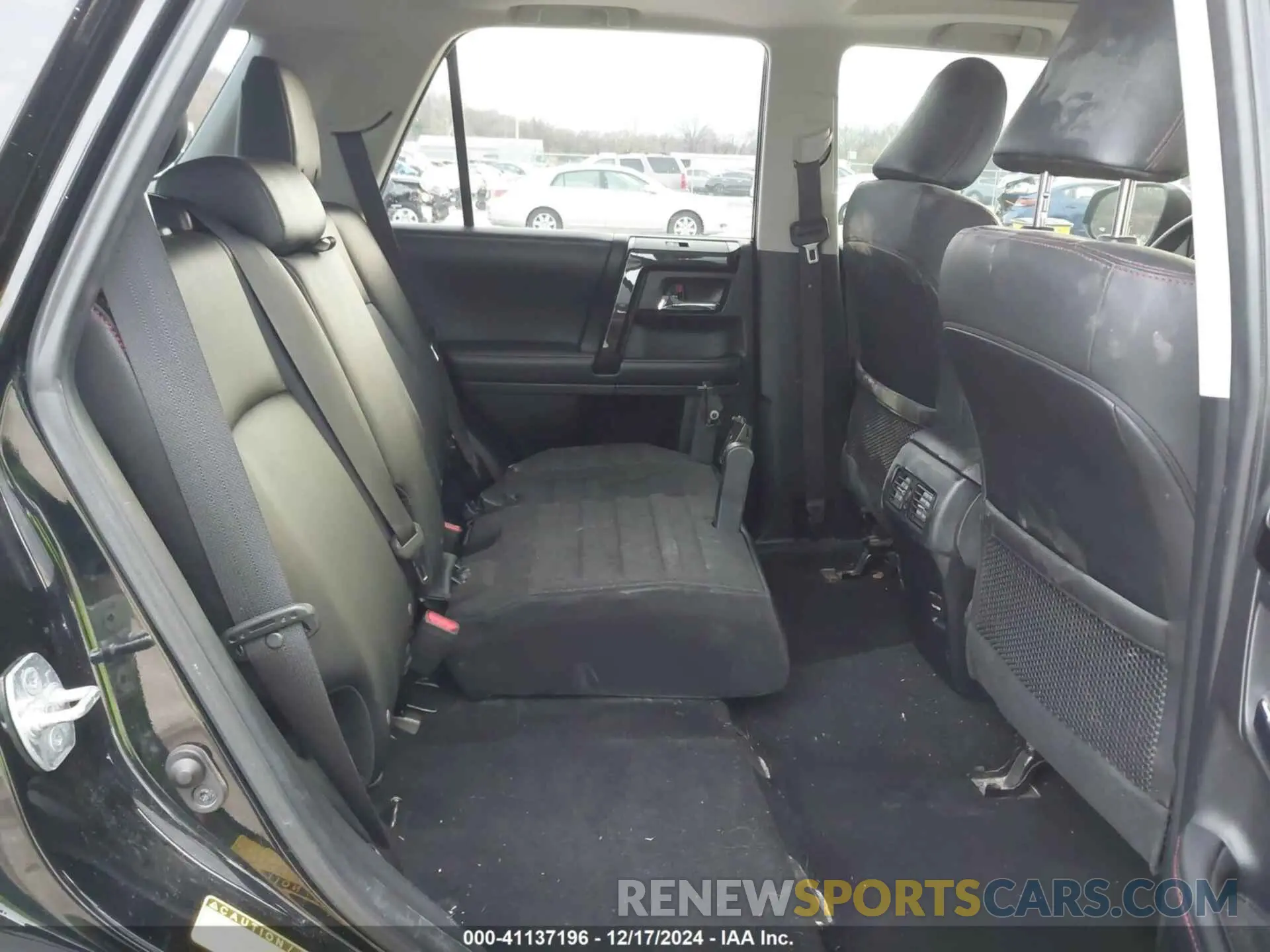 8 fotografías del automóvil dañado JTEBU5JR0K5693581 TOYOTA 4RUNNER 2019