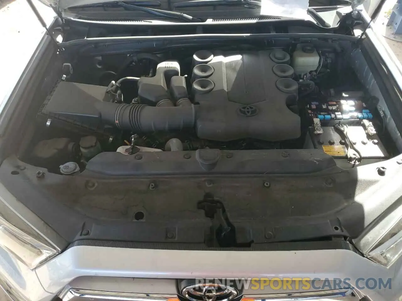 12 fotografías del automóvil dañado JTEBU5JR0K5732413 TOYOTA 4RUNNER 2019