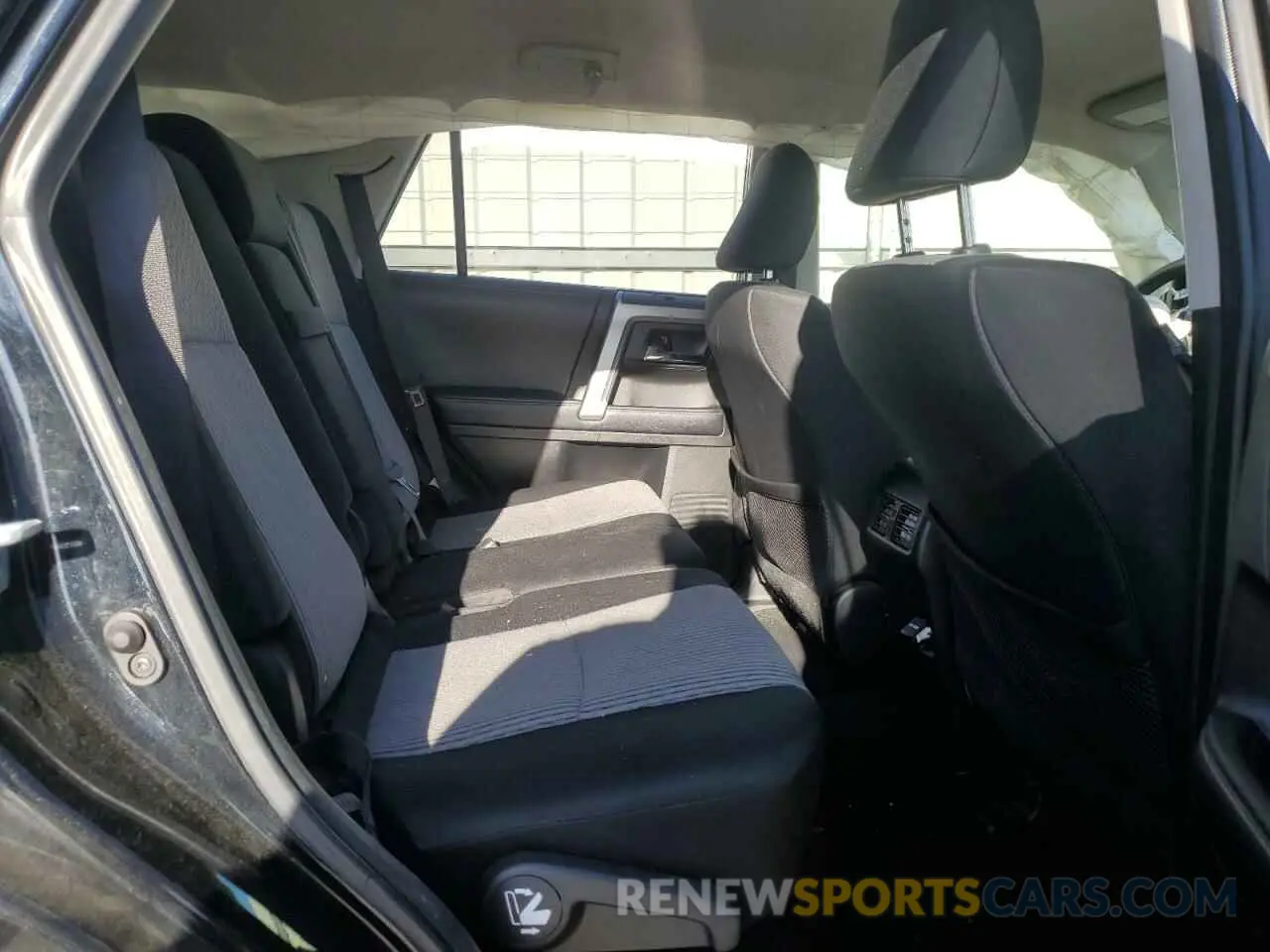 11 fotografías del automóvil dañado JTEBU5JR1K5615178 TOYOTA 4RUNNER 2019