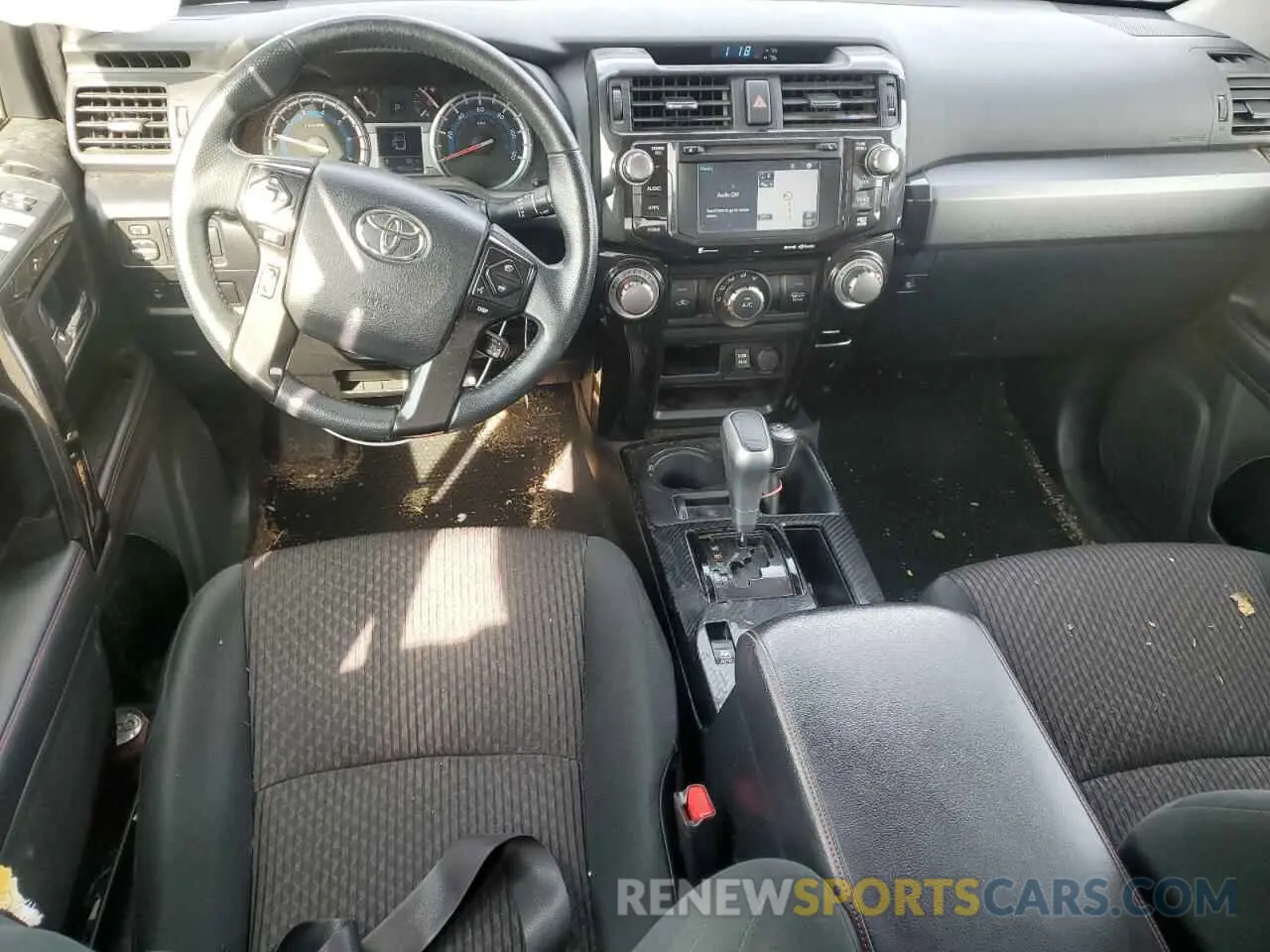 8 fotografías del automóvil dañado JTEBU5JR1K5619652 TOYOTA 4RUNNER 2019