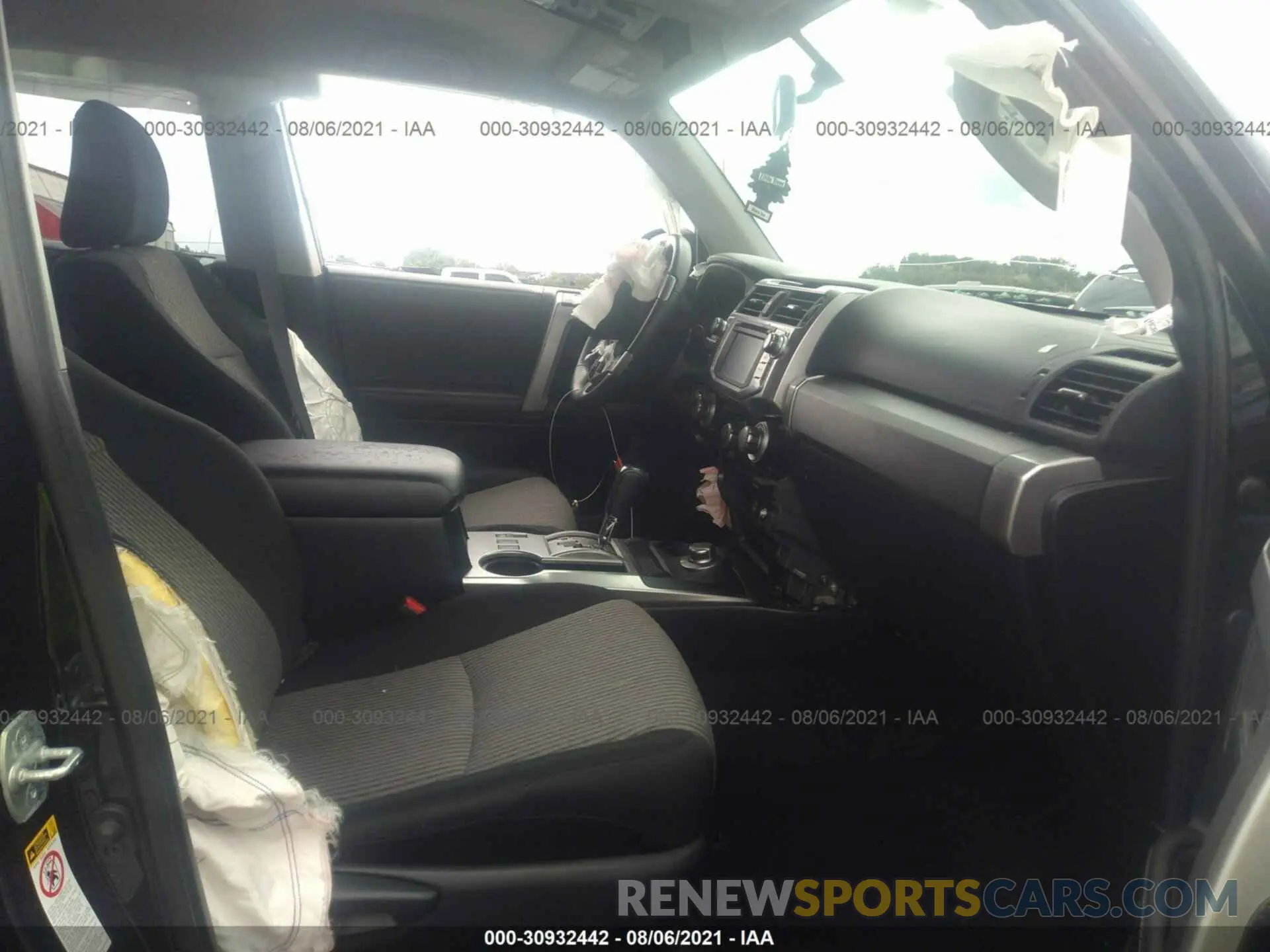 5 fotografías del automóvil dañado JTEBU5JR1K5632742 TOYOTA 4RUNNER 2019