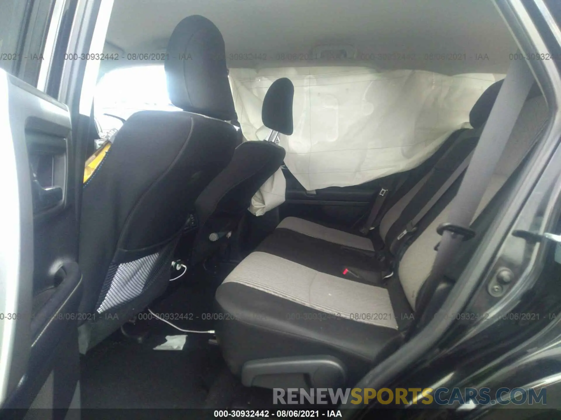 8 fotografías del automóvil dañado JTEBU5JR1K5632742 TOYOTA 4RUNNER 2019