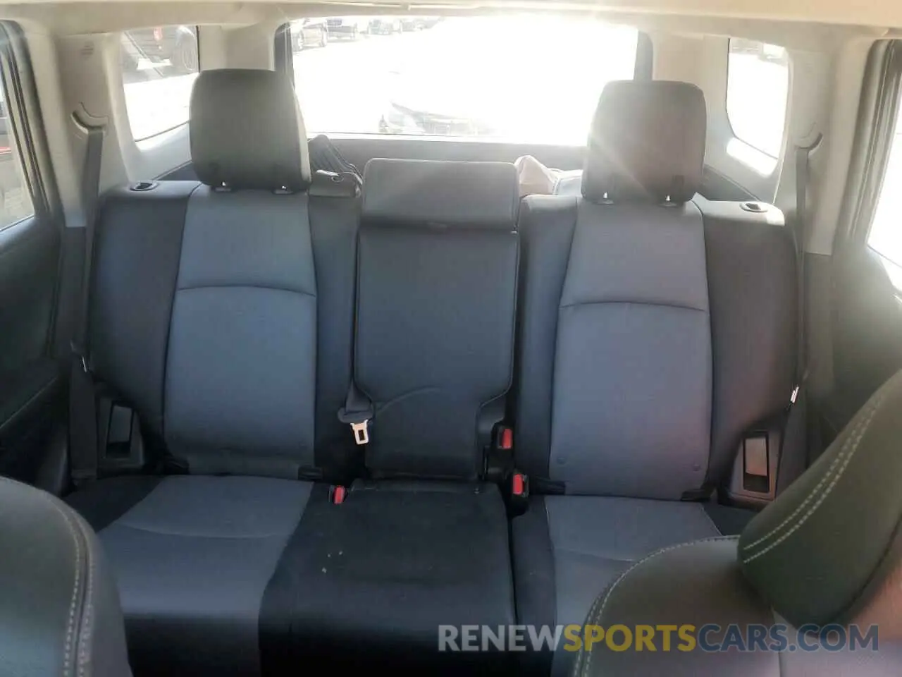 10 fotografías del automóvil dañado JTEBU5JR1K5658323 TOYOTA 4RUNNER 2019
