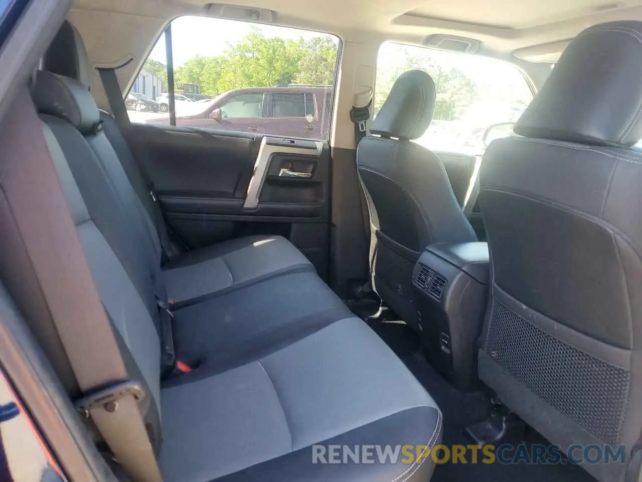 11 fotografías del automóvil dañado JTEBU5JR1K5658323 TOYOTA 4RUNNER 2019