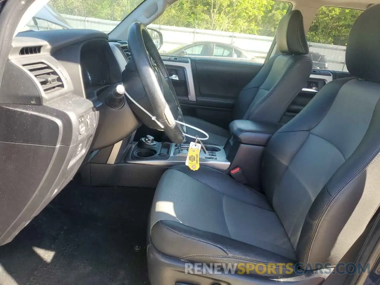 7 fotografías del automóvil dañado JTEBU5JR1K5658323 TOYOTA 4RUNNER 2019
