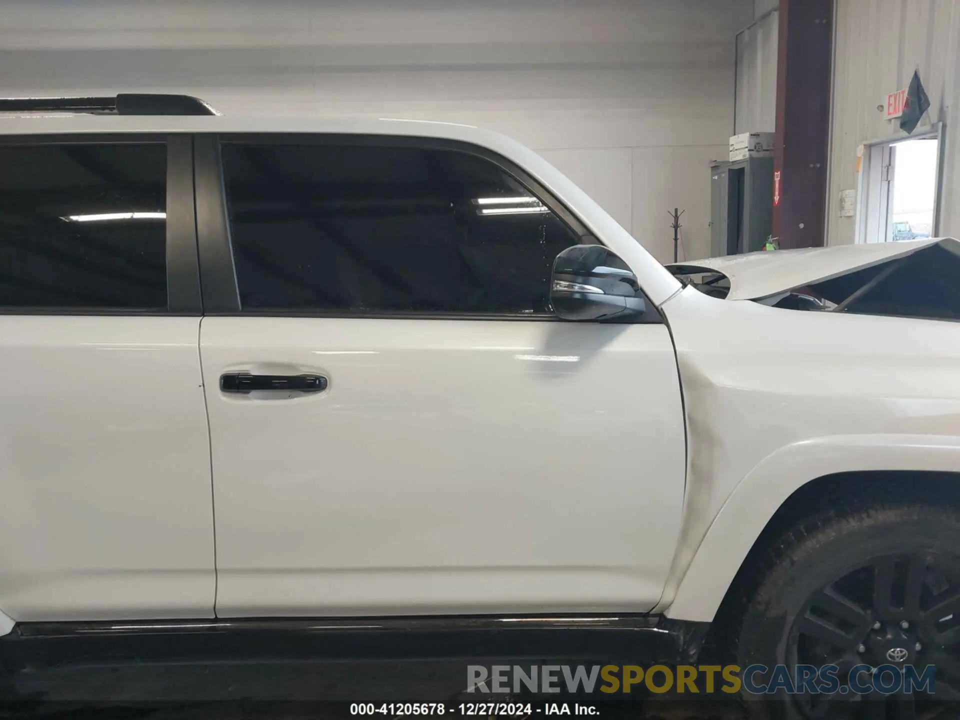 14 fotografías del automóvil dañado JTEBU5JR1K5678488 TOYOTA 4RUNNER 2019