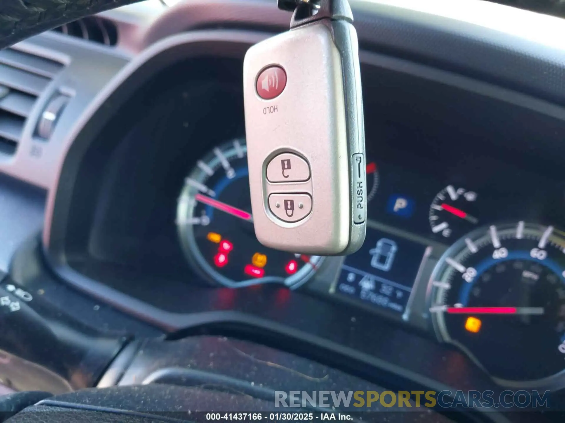 11 fotografías del automóvil dañado JTEBU5JR1K5684596 TOYOTA 4RUNNER 2019