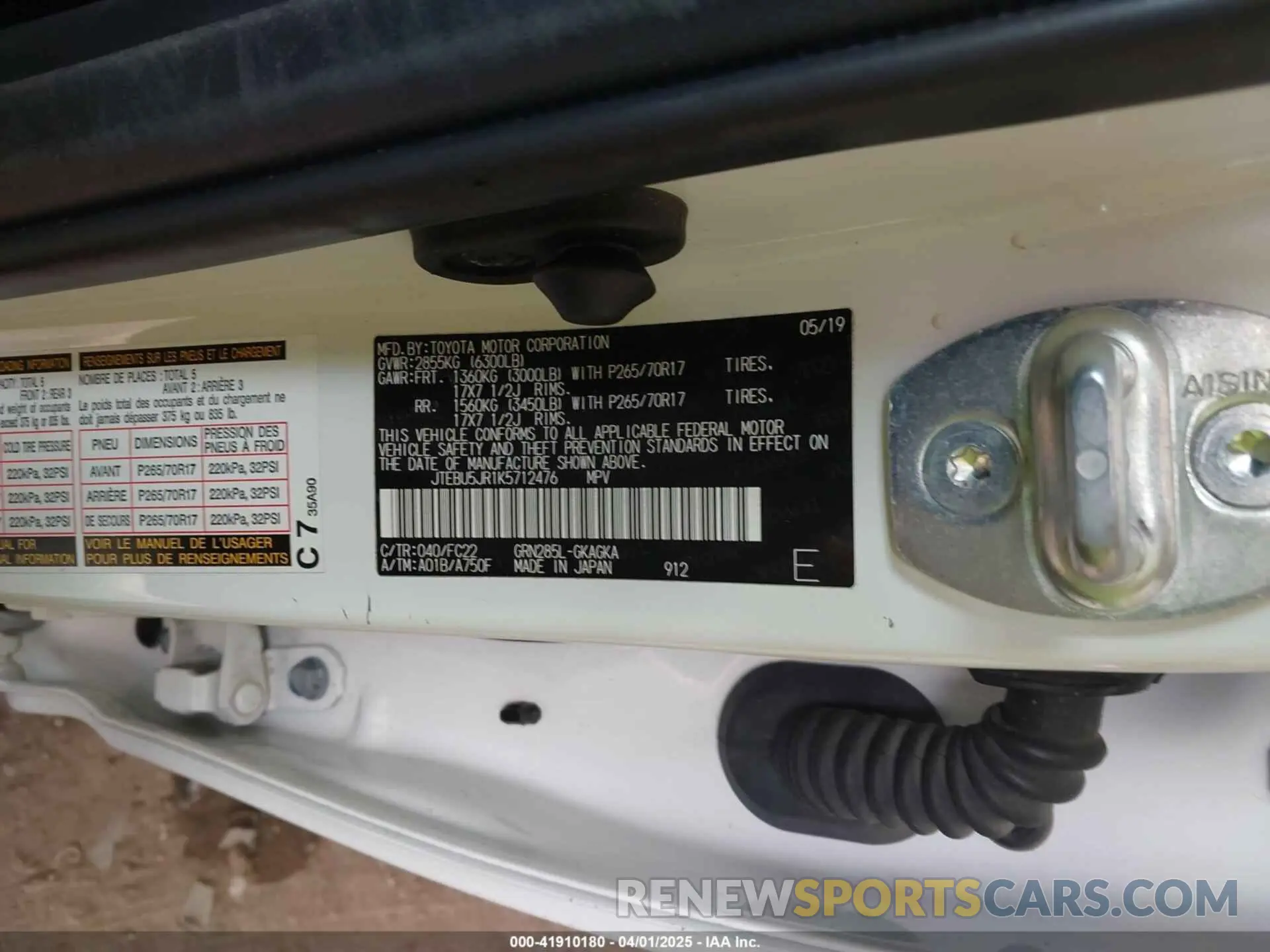 9 fotografías del automóvil dañado JTEBU5JR1K5712476 TOYOTA 4RUNNER 2019