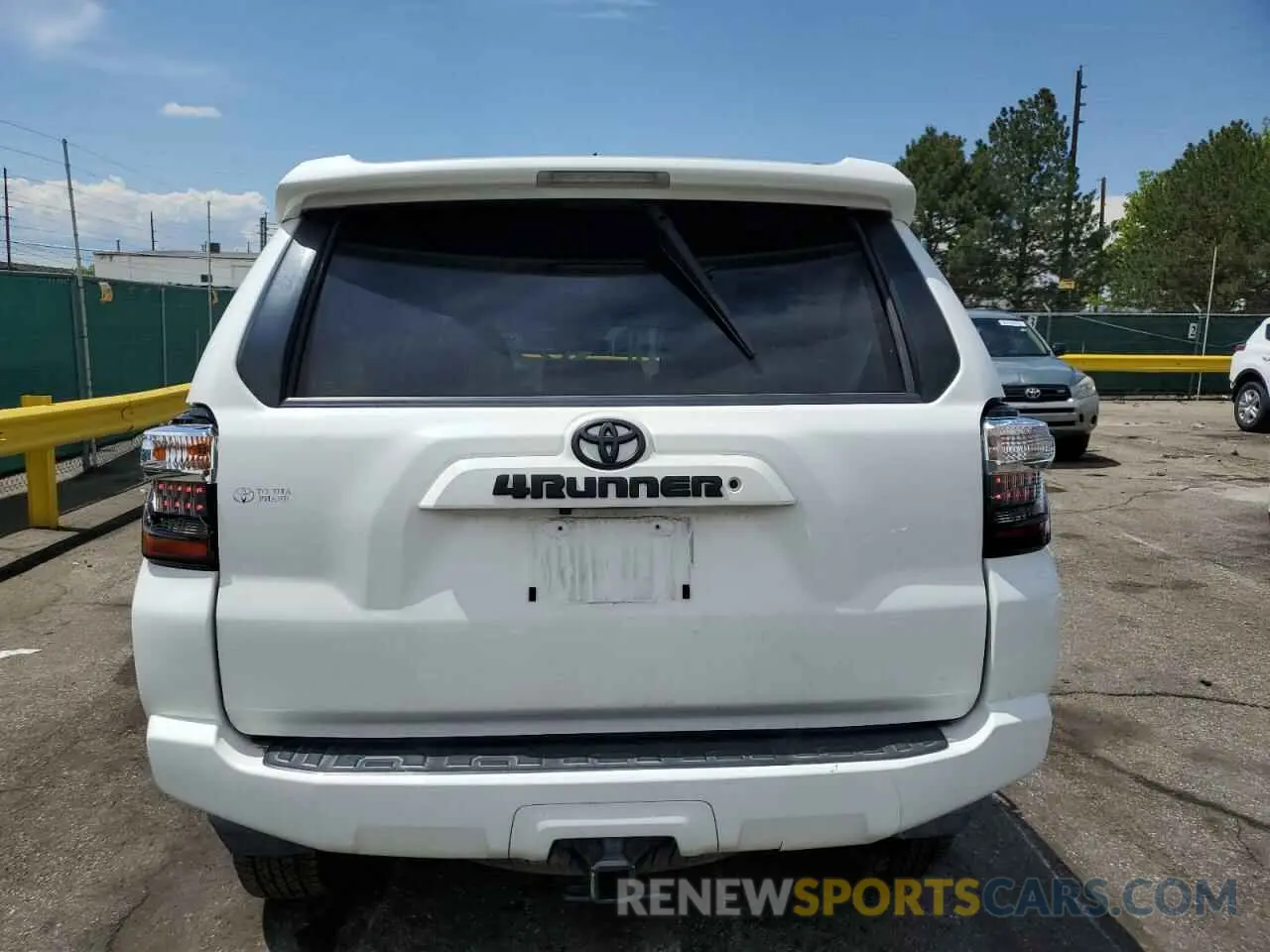6 fotografías del automóvil dañado JTEBU5JR2K5644916 TOYOTA 4RUNNER 2019