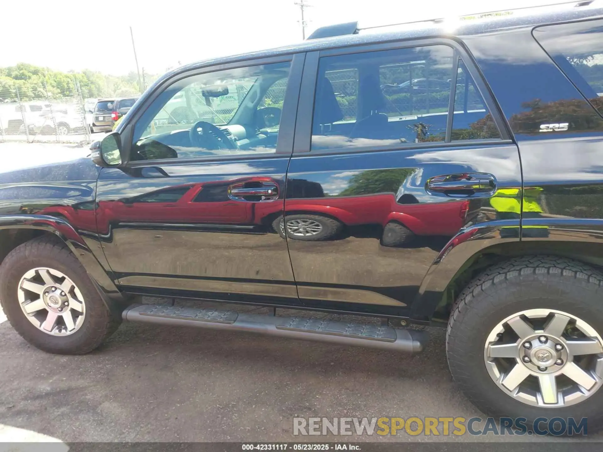 14 fotografías del automóvil dañado JTEBU5JR2K5655866 TOYOTA 4RUNNER 2019