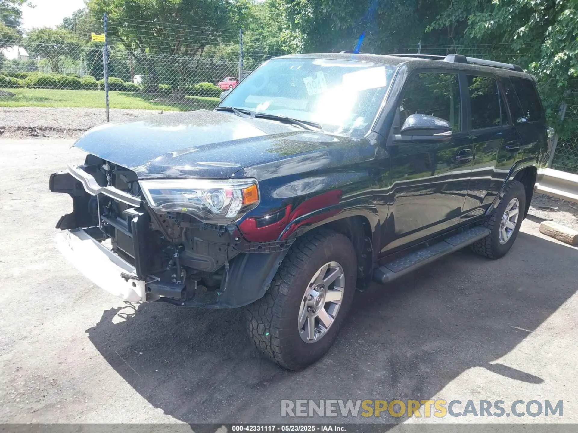 2 fotografías del automóvil dañado JTEBU5JR2K5655866 TOYOTA 4RUNNER 2019