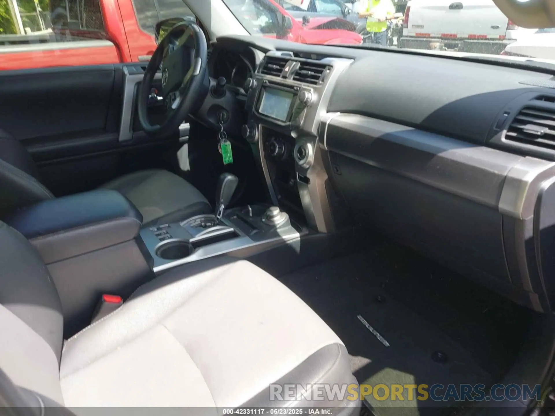 5 fotografías del automóvil dañado JTEBU5JR2K5655866 TOYOTA 4RUNNER 2019