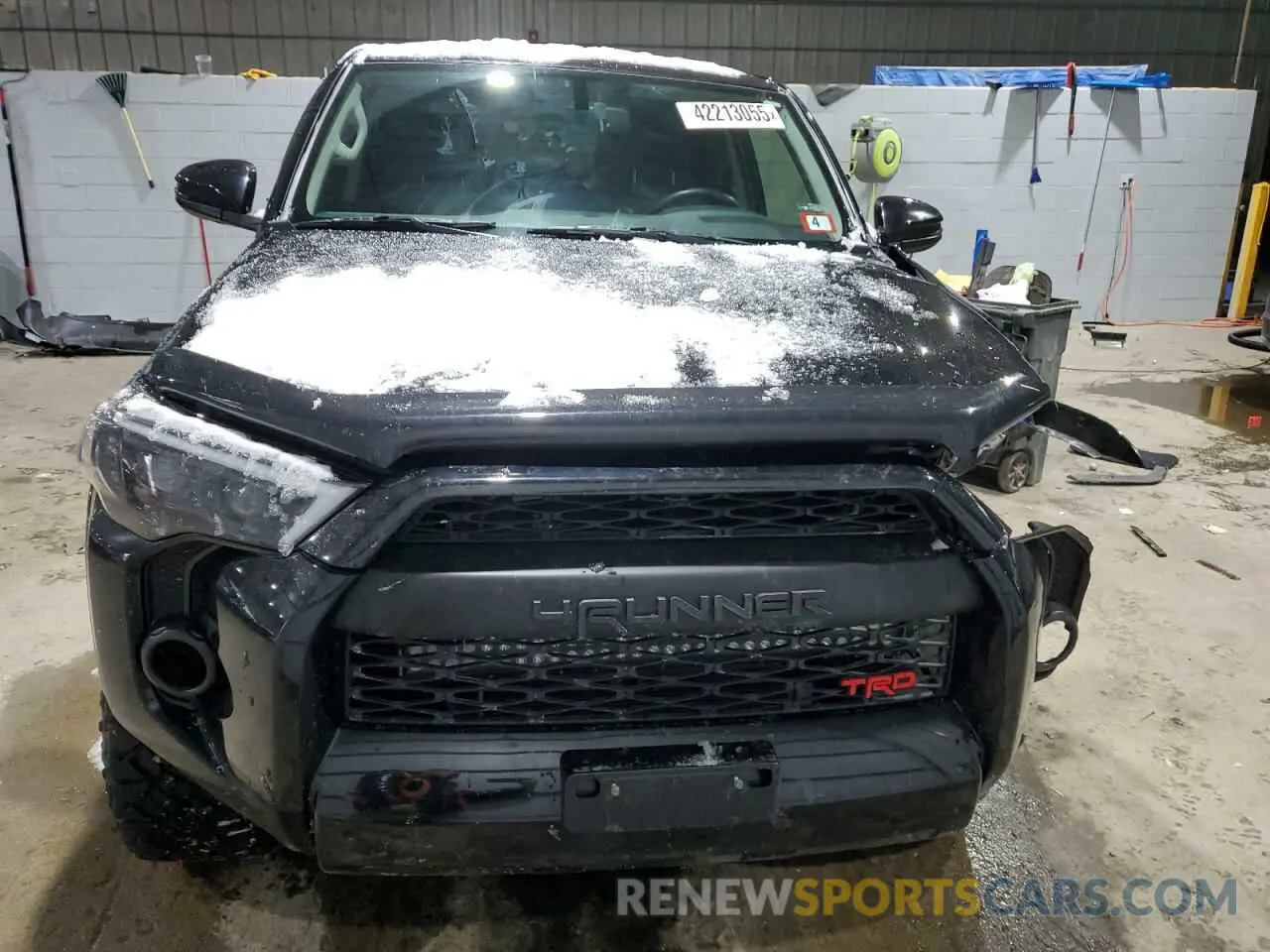 5 fotografías del automóvil dañado JTEBU5JR2K5659352 TOYOTA 4RUNNER 2019