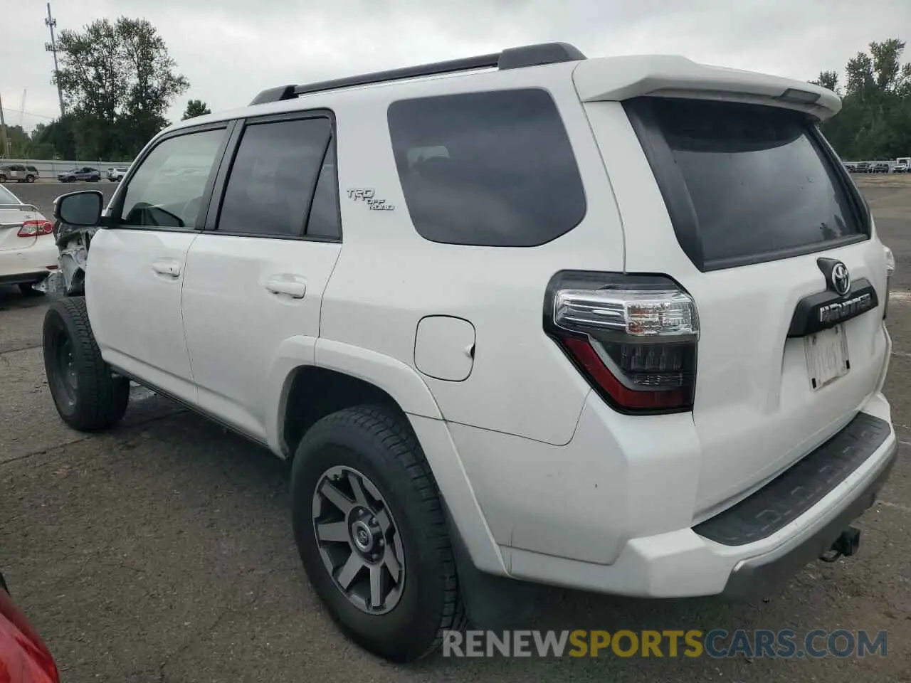 2 fotografías del automóvil dañado JTEBU5JR2K5669167 TOYOTA 4RUNNER 2019