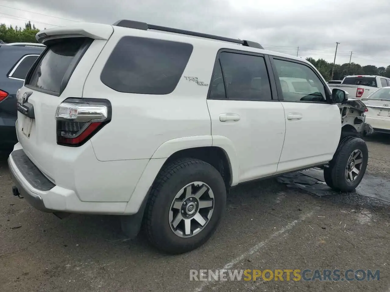 3 fotografías del automóvil dañado JTEBU5JR2K5669167 TOYOTA 4RUNNER 2019