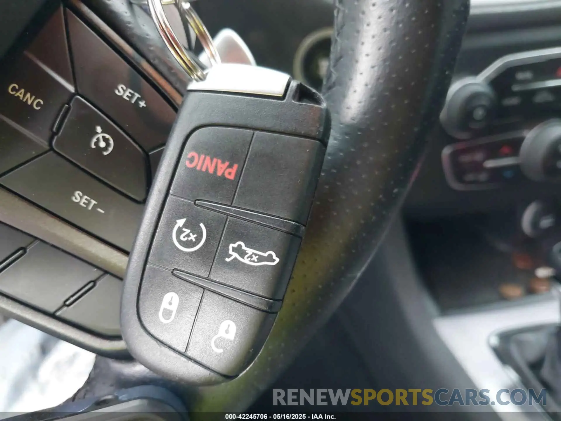 11 fotografías del automóvil dañado JTEBU5JR2K5673980 TOYOTA 4RUNNER 2019
