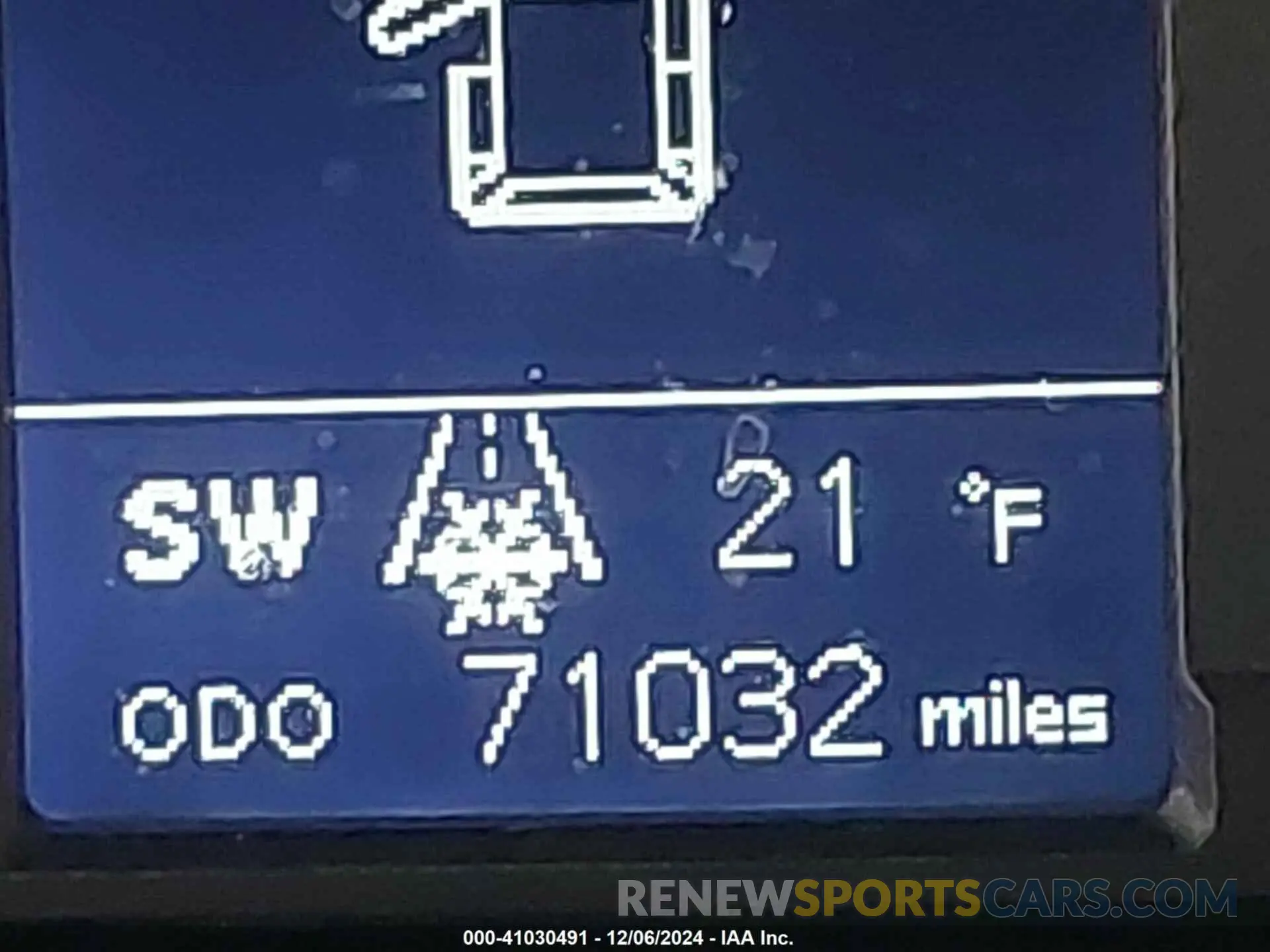16 fotografías del automóvil dañado JTEBU5JR2K5726113 TOYOTA 4RUNNER 2019
