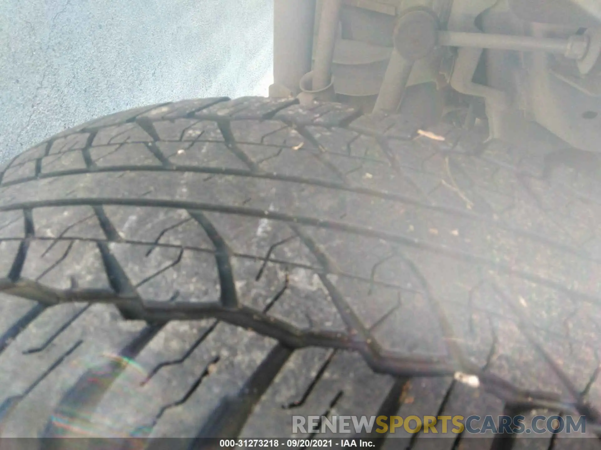 14 fotografías del automóvil dañado JTEBU5JR2K5733935 TOYOTA 4RUNNER 2019