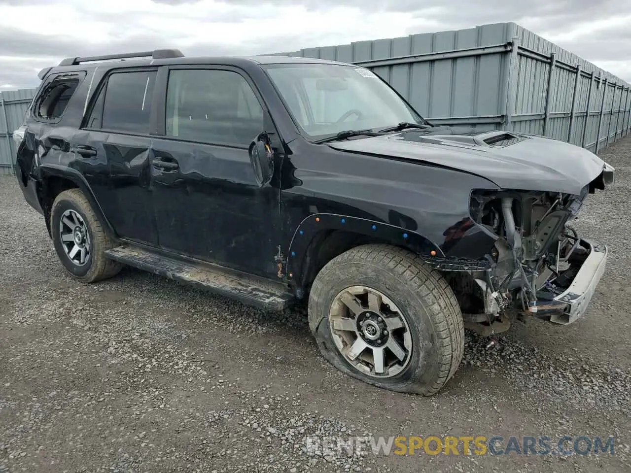 4 fotografías del automóvil dañado JTEBU5JR3K5690349 TOYOTA 4RUNNER 2019