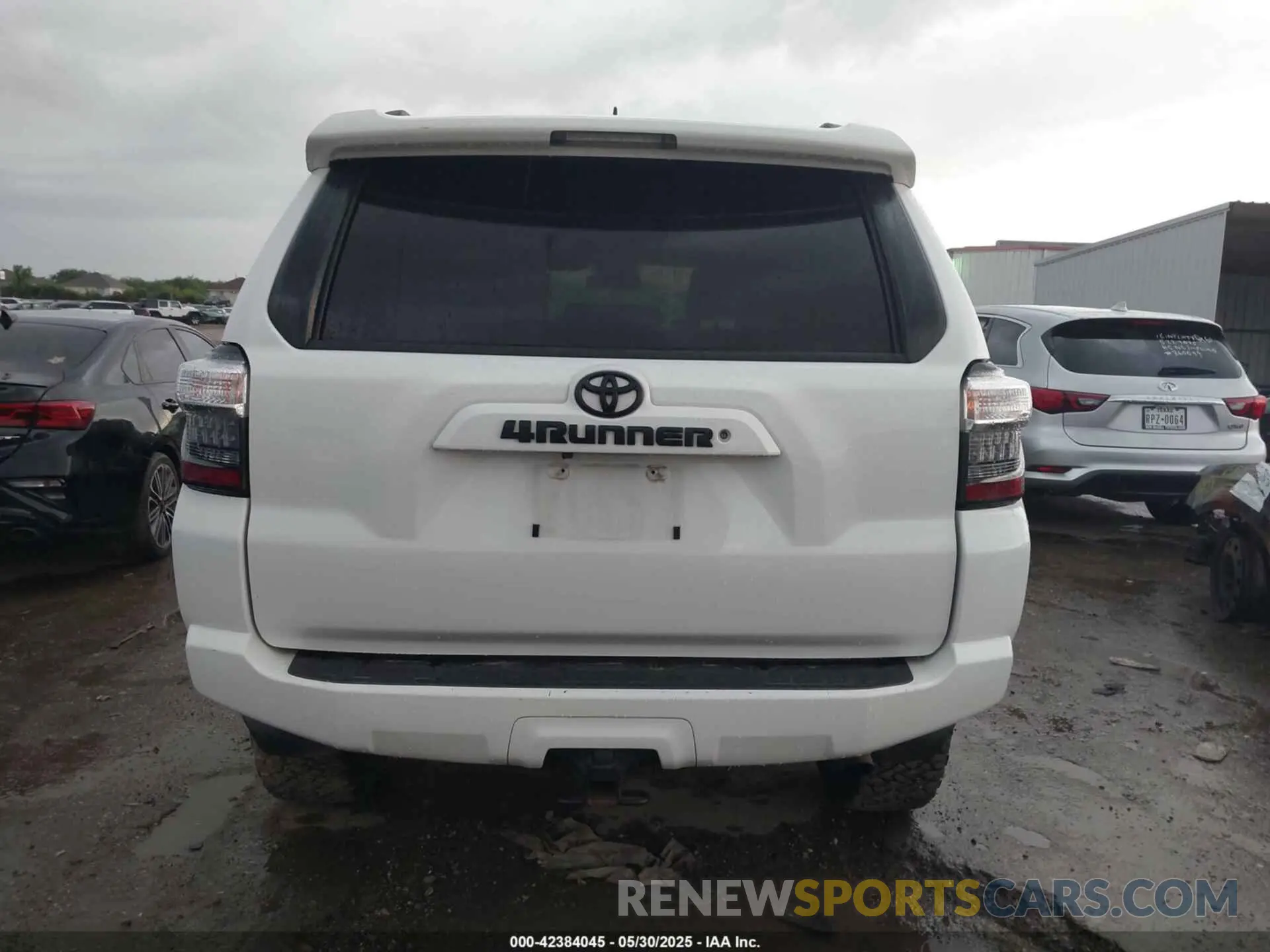 16 fotografías del automóvil dañado JTEBU5JR3K5698385 TOYOTA 4RUNNER 2019