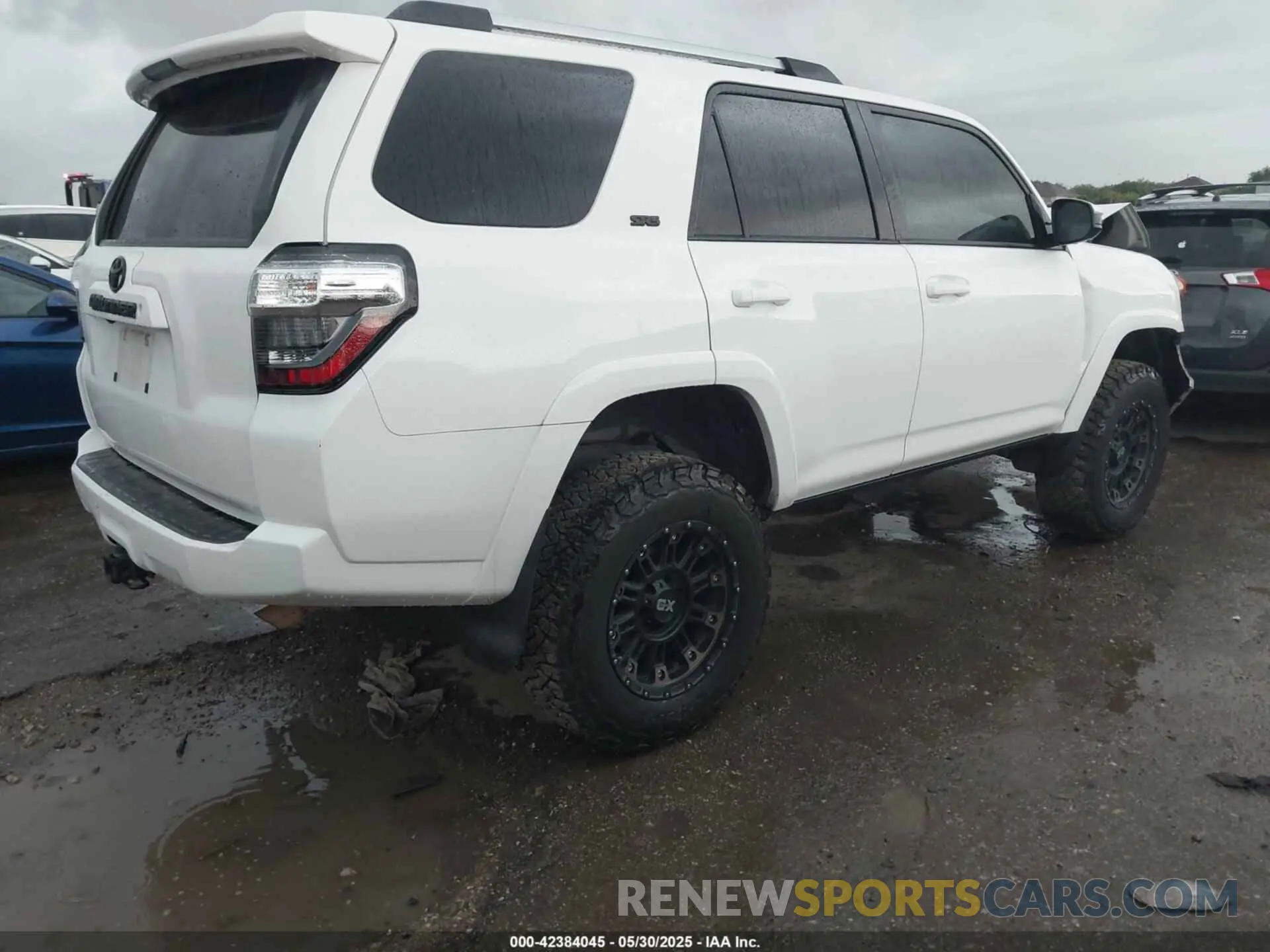4 fotografías del automóvil dañado JTEBU5JR3K5698385 TOYOTA 4RUNNER 2019