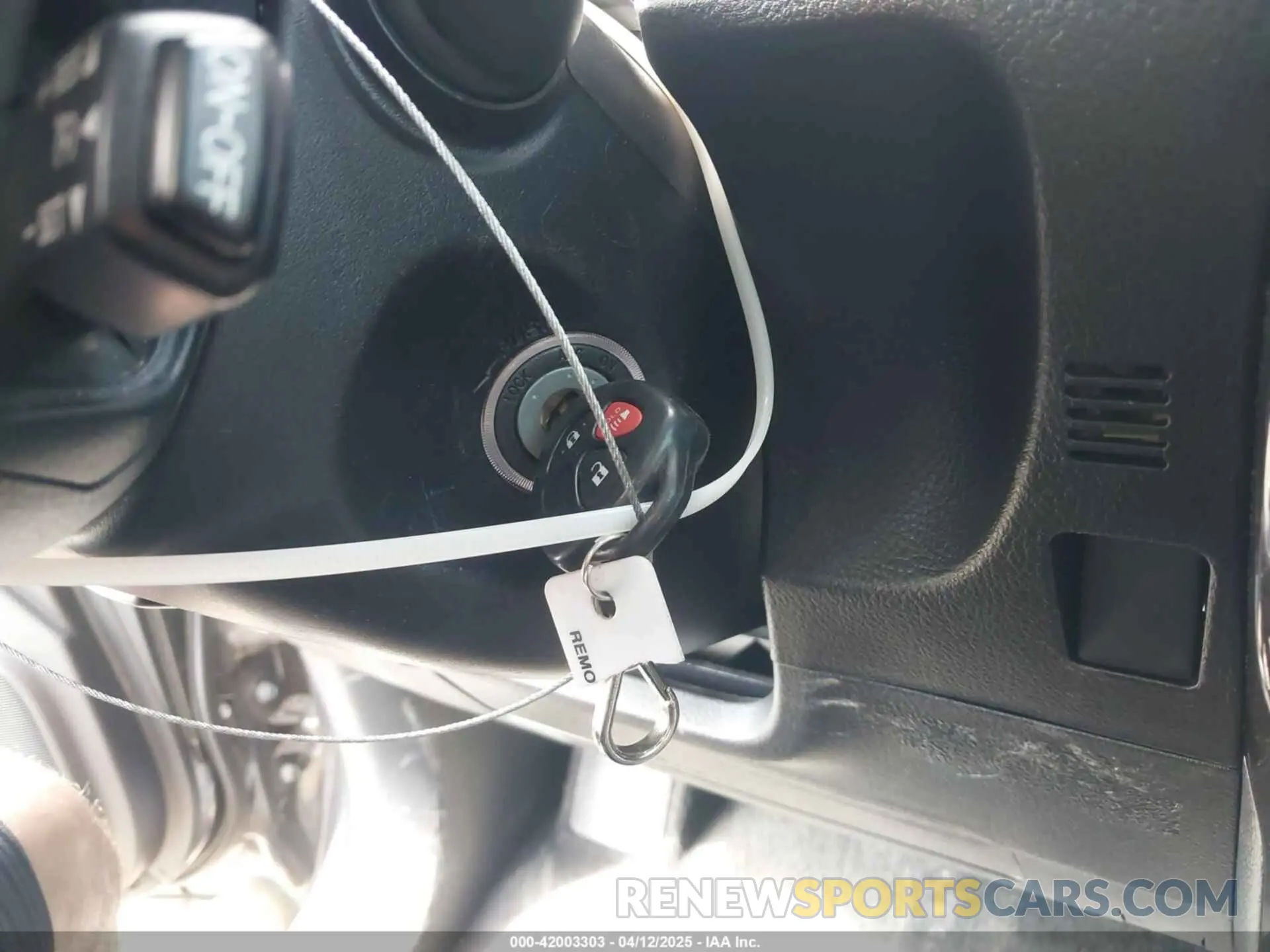 11 fotografías del automóvil dañado JTEBU5JR3K5713628 TOYOTA 4RUNNER 2019