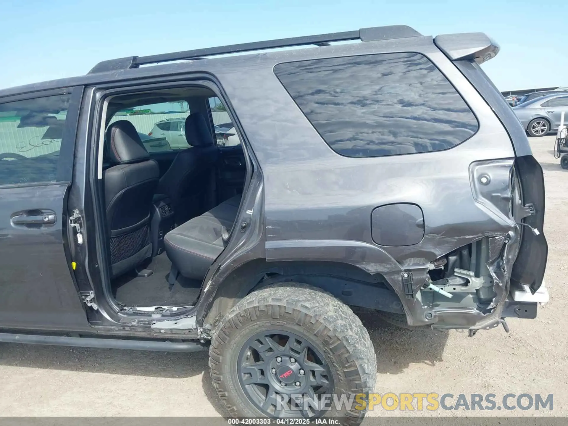 6 fotografías del automóvil dañado JTEBU5JR3K5713628 TOYOTA 4RUNNER 2019