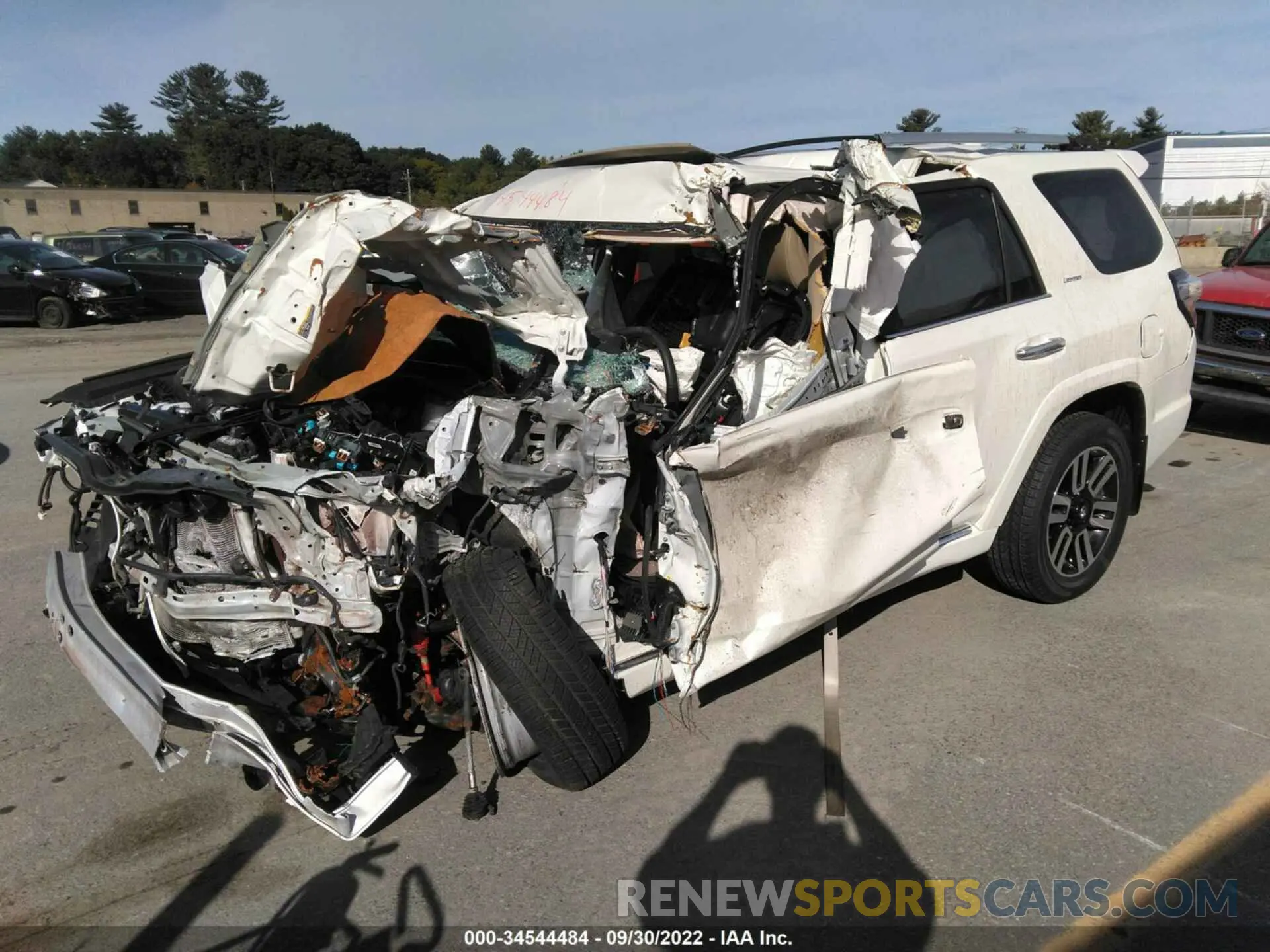 2 fotografías del automóvil dañado JTEBU5JR4K5611366 TOYOTA 4RUNNER 2019