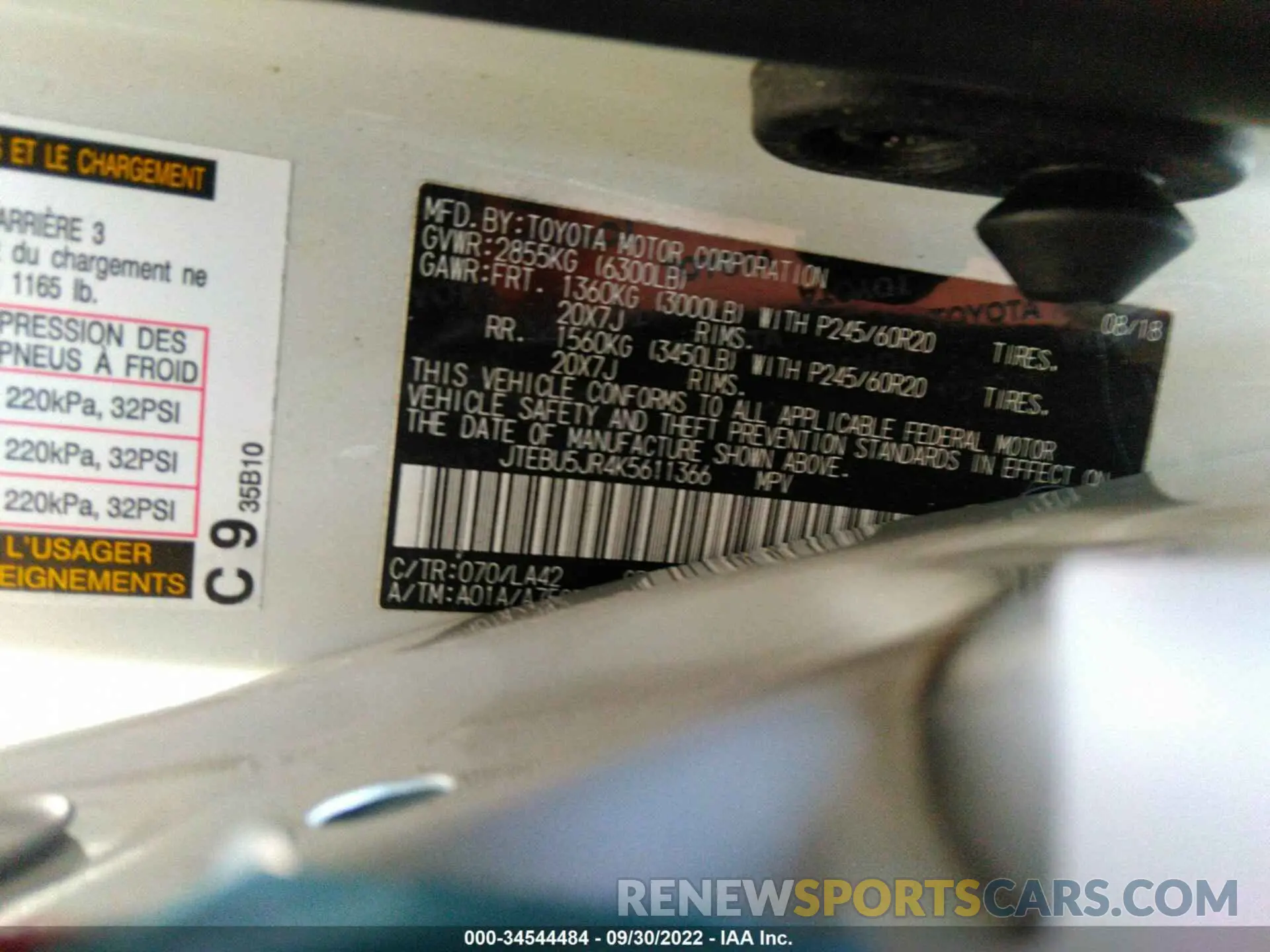 9 fotografías del automóvil dañado JTEBU5JR4K5611366 TOYOTA 4RUNNER 2019