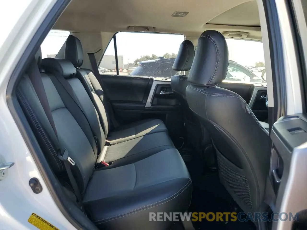 11 fotografías del automóvil dañado JTEBU5JR4K5617054 TOYOTA 4RUNNER 2019