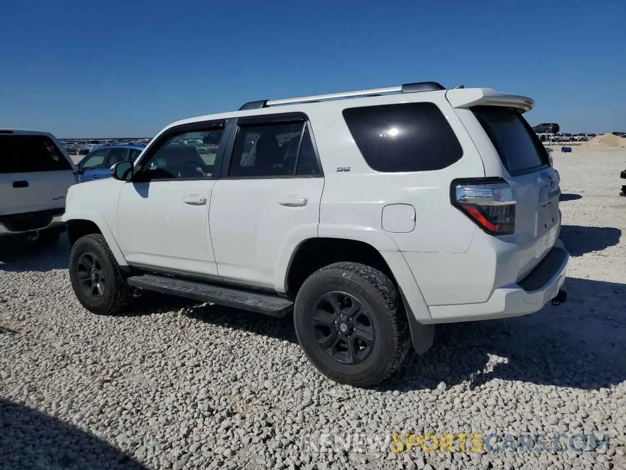 2 fotografías del automóvil dañado JTEBU5JR4K5617054 TOYOTA 4RUNNER 2019