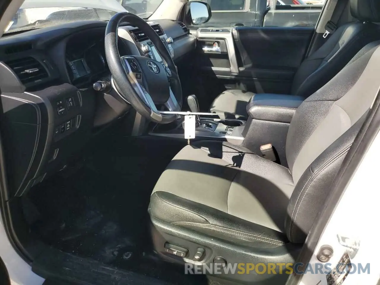 7 fotografías del automóvil dañado JTEBU5JR4K5617054 TOYOTA 4RUNNER 2019